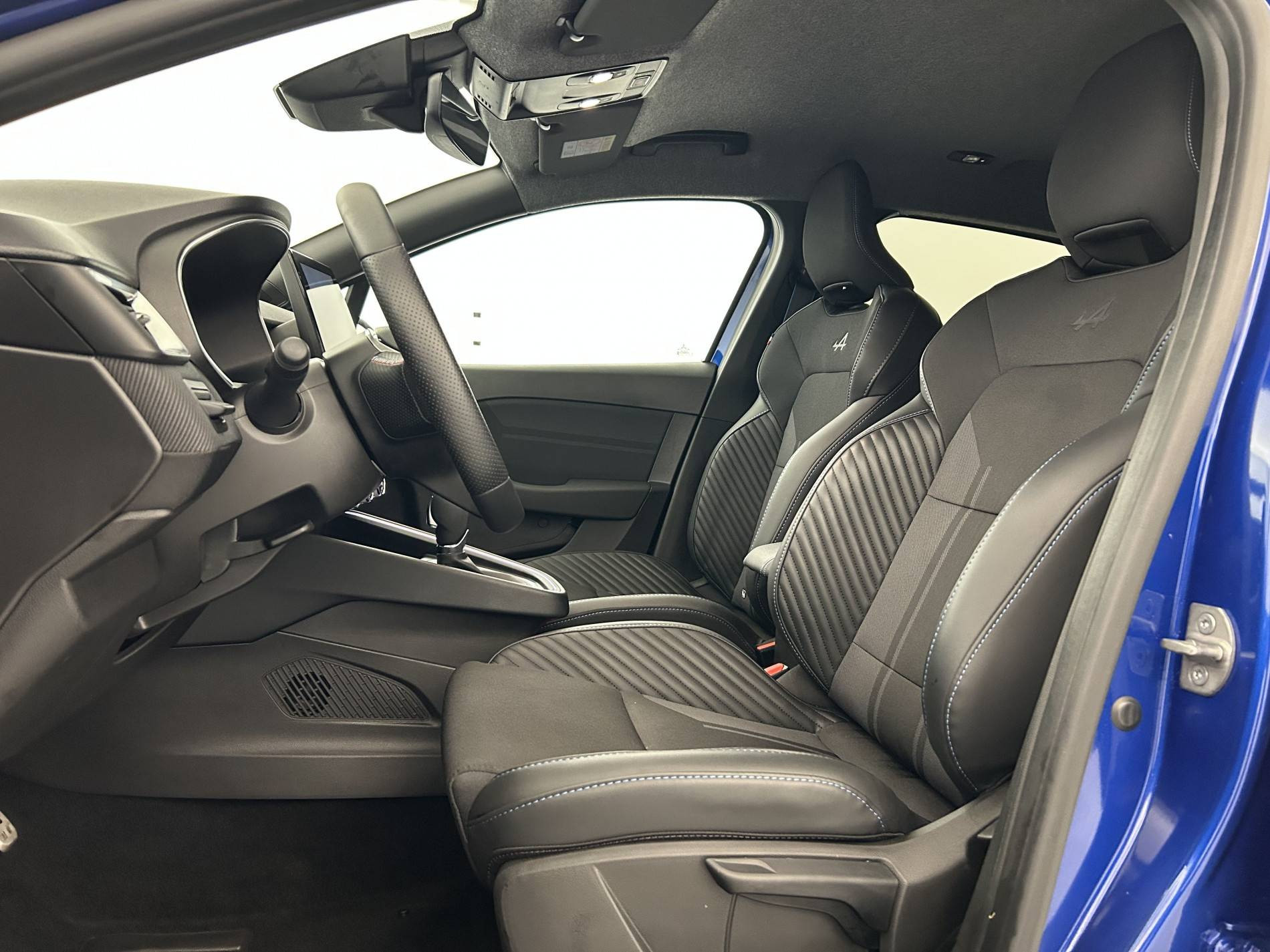 Vente en ligne Renault Clio 5 Clio E-Tech full hybrid 145 au prix de 21 990 €