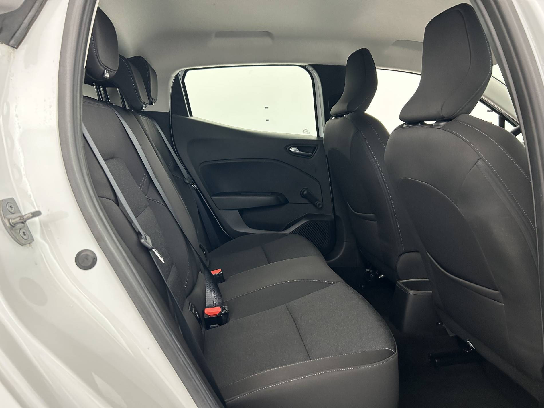 Vente en ligne Renault Clio 5 Clio TCe 90 au prix de 13 780 €