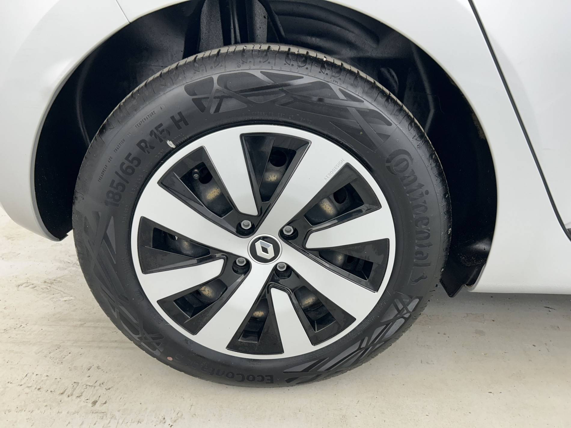 Vente en ligne Renault Clio 5 Clio TCe 90 au prix de 13 290 €