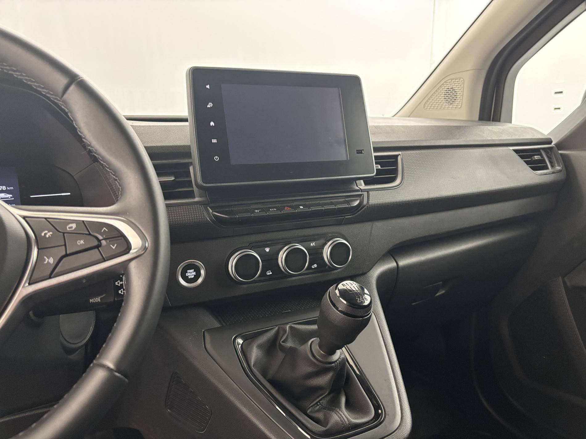 Vente en ligne Renault Kangoo Van  FG TOLE BLUE DCI 95 L1 GSR2 au prix de 18 390 €