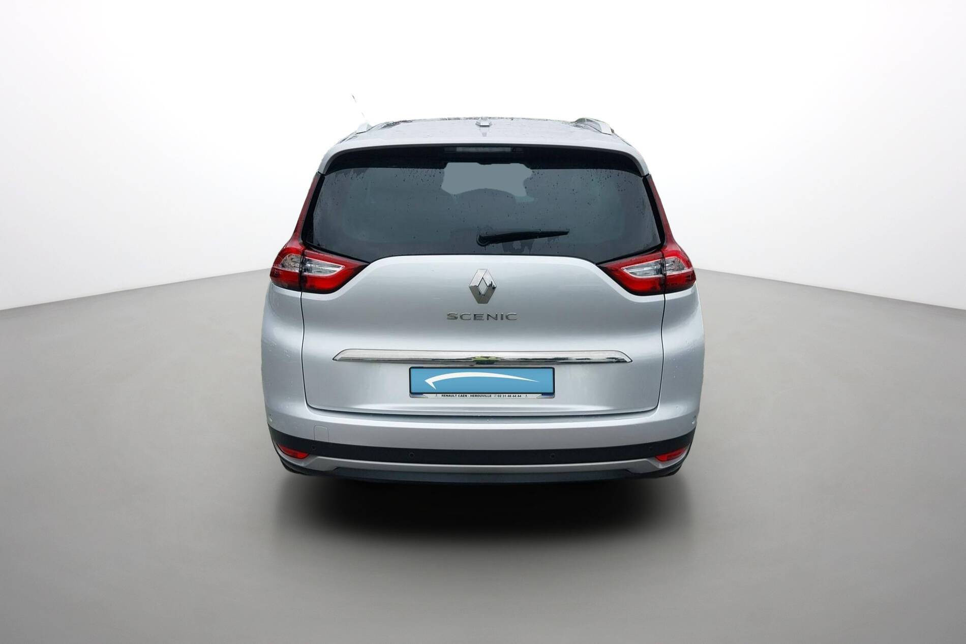 Vente en ligne Renault Grand Scenic 4 Grand Scenic TCe 140 EDC au prix de 21 890 €