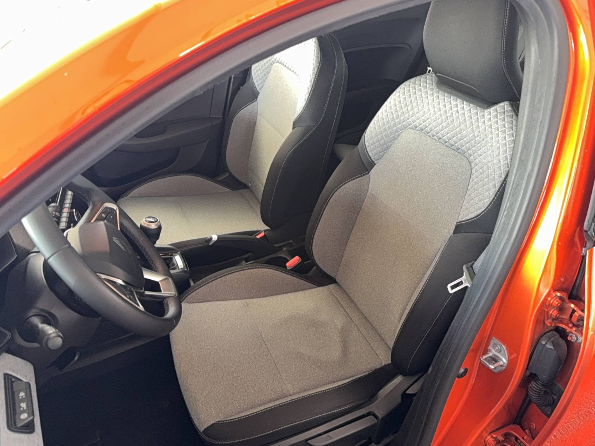 Vente en ligne Renault Clio 5 Clio Blue dCi 100 ch GSR2 au prix de 15 290 €