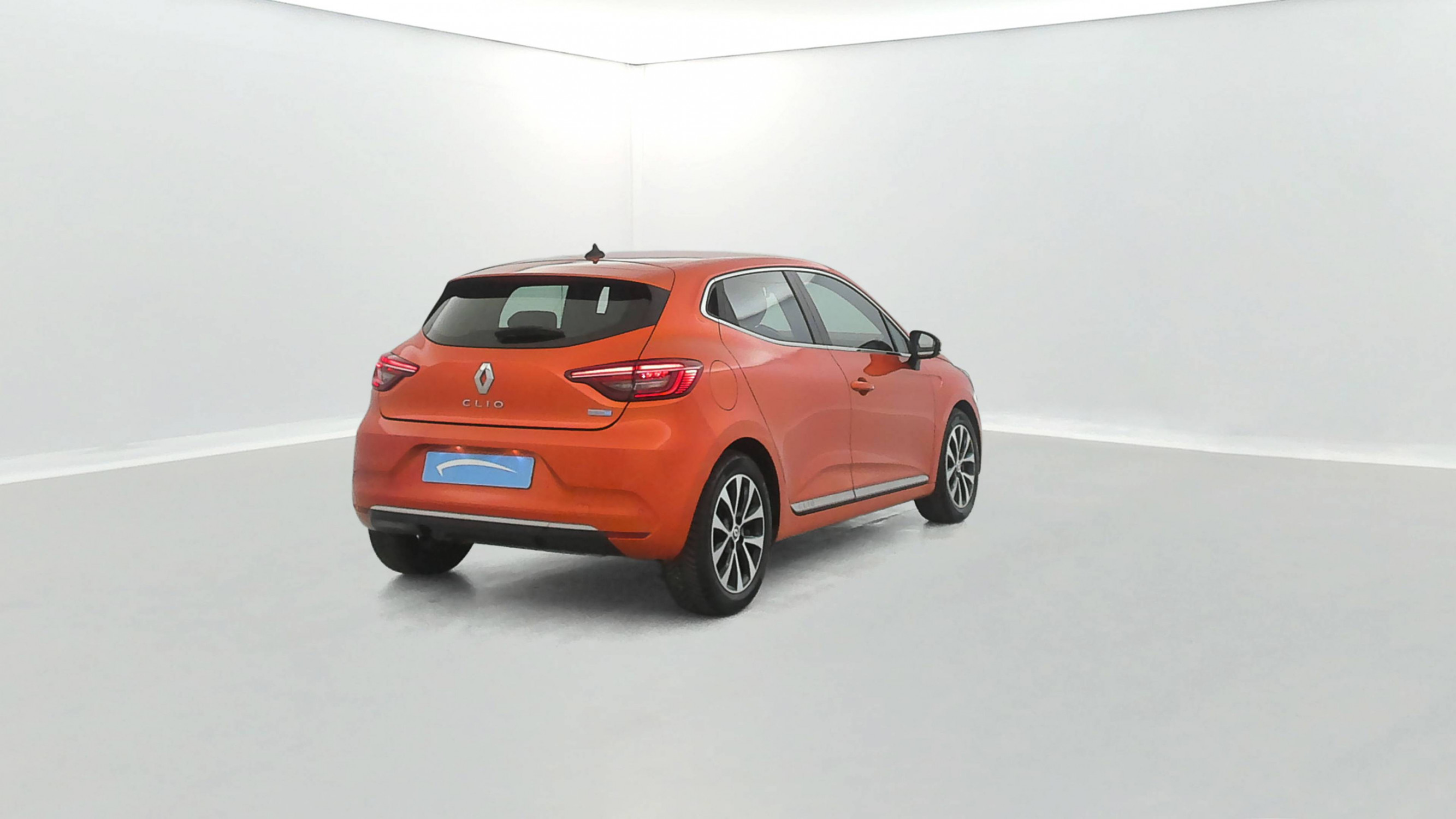 Vente en ligne Renault Clio 5 Clio E-Tech 140 - 21N au prix de 16 390 €