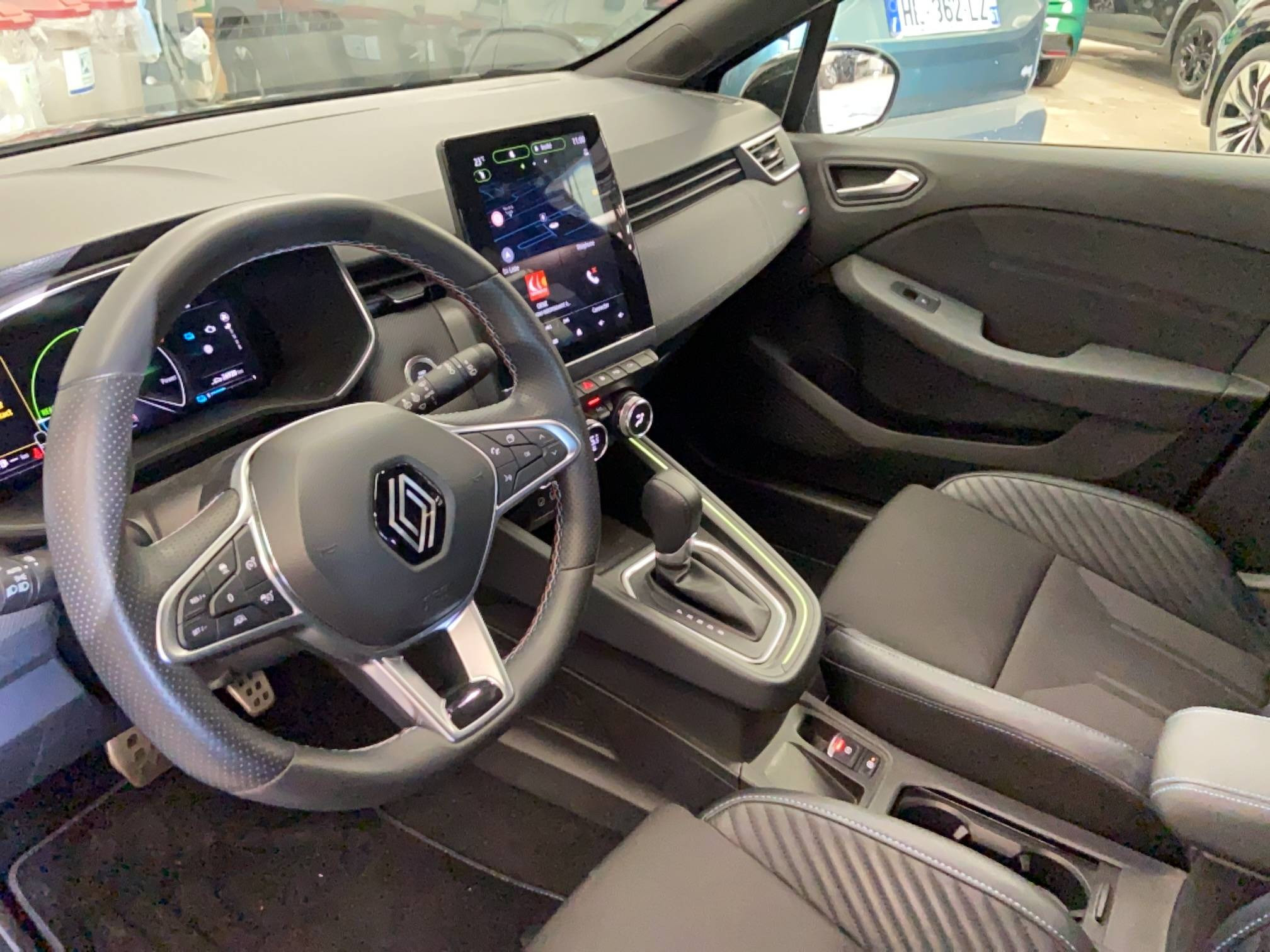 Vente en ligne Renault Clio 5 Clio E-Tech full hybrid 145 au prix de 20 990 €