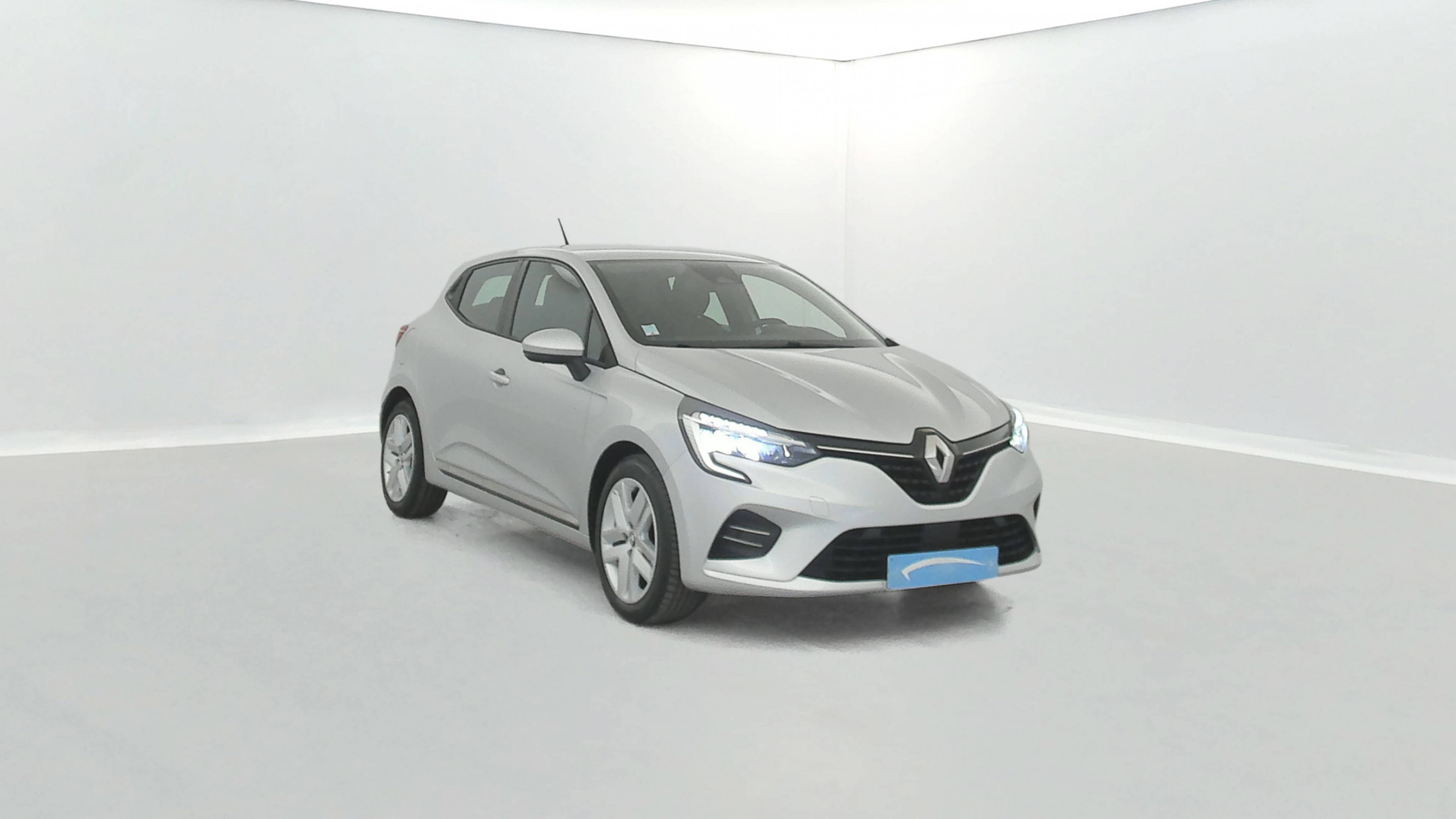 Vente en ligne Renault Clio 5 Clio E-Tech 140 - 21N au prix de 15 990 €