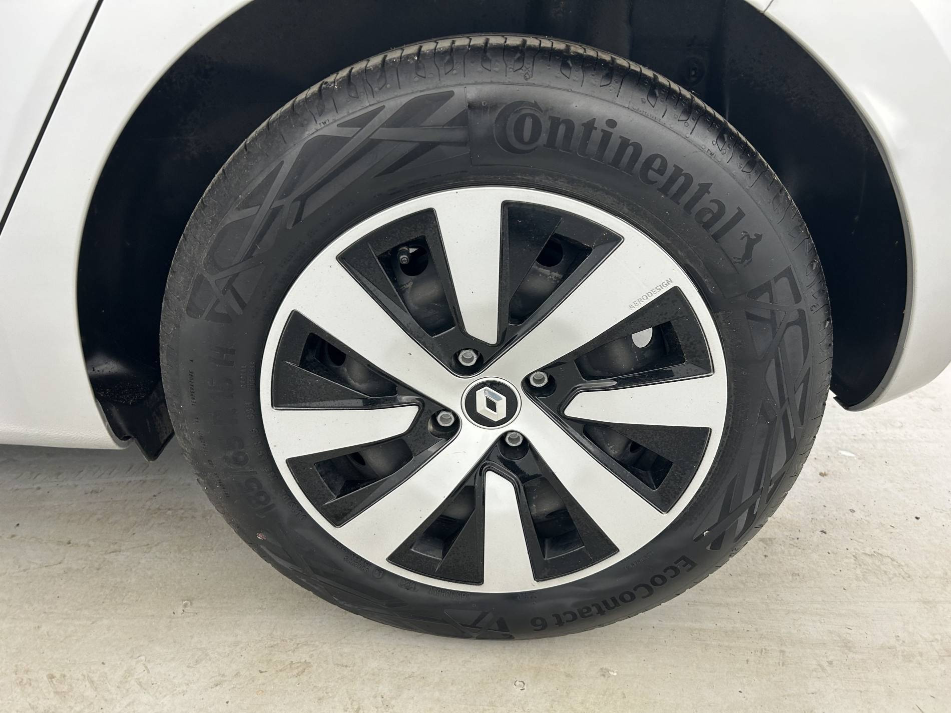 Vente en ligne Renault Clio 5 Clio TCe 90 au prix de 14 990 €