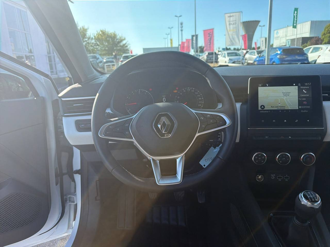 Vente en ligne Renault Clio 5 Clio SCe 65 au prix de 13 490 €