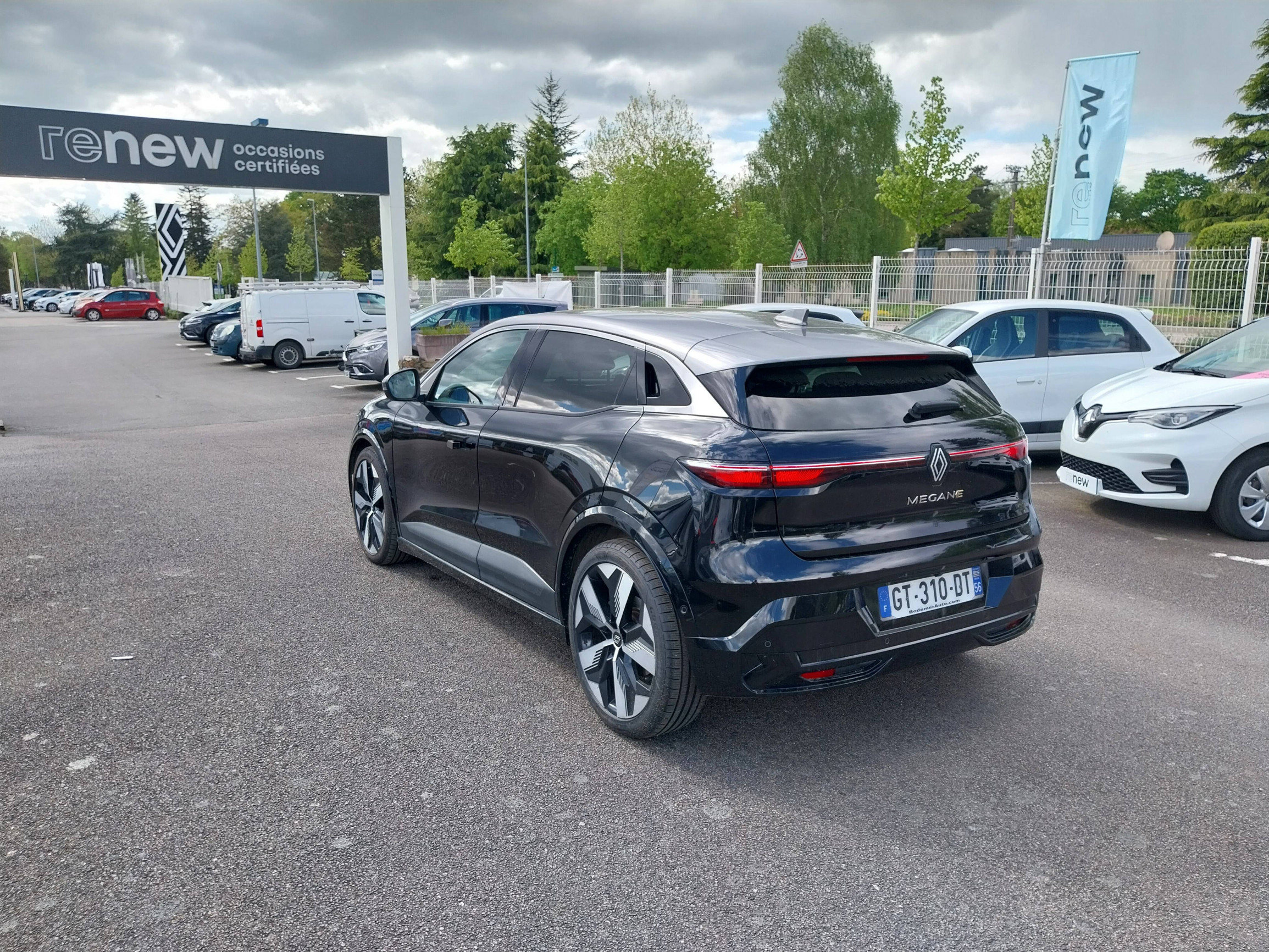 Vente en ligne Renault Megane E-Tech  EV60 220 ch super charge au prix de 23 990 €
