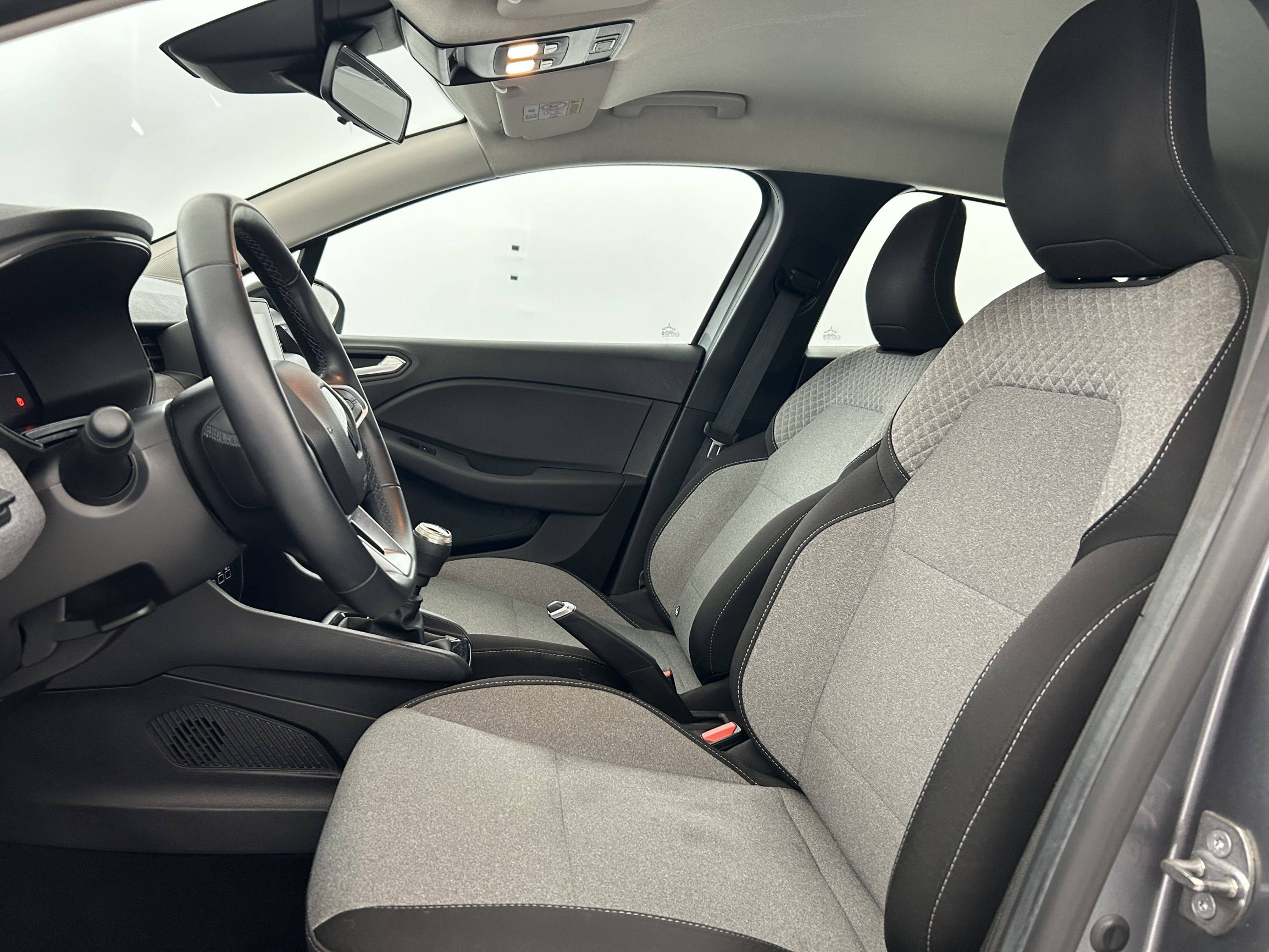 Vente en ligne Renault Clio 5 Clio TCe 90 au prix de 14 490 €