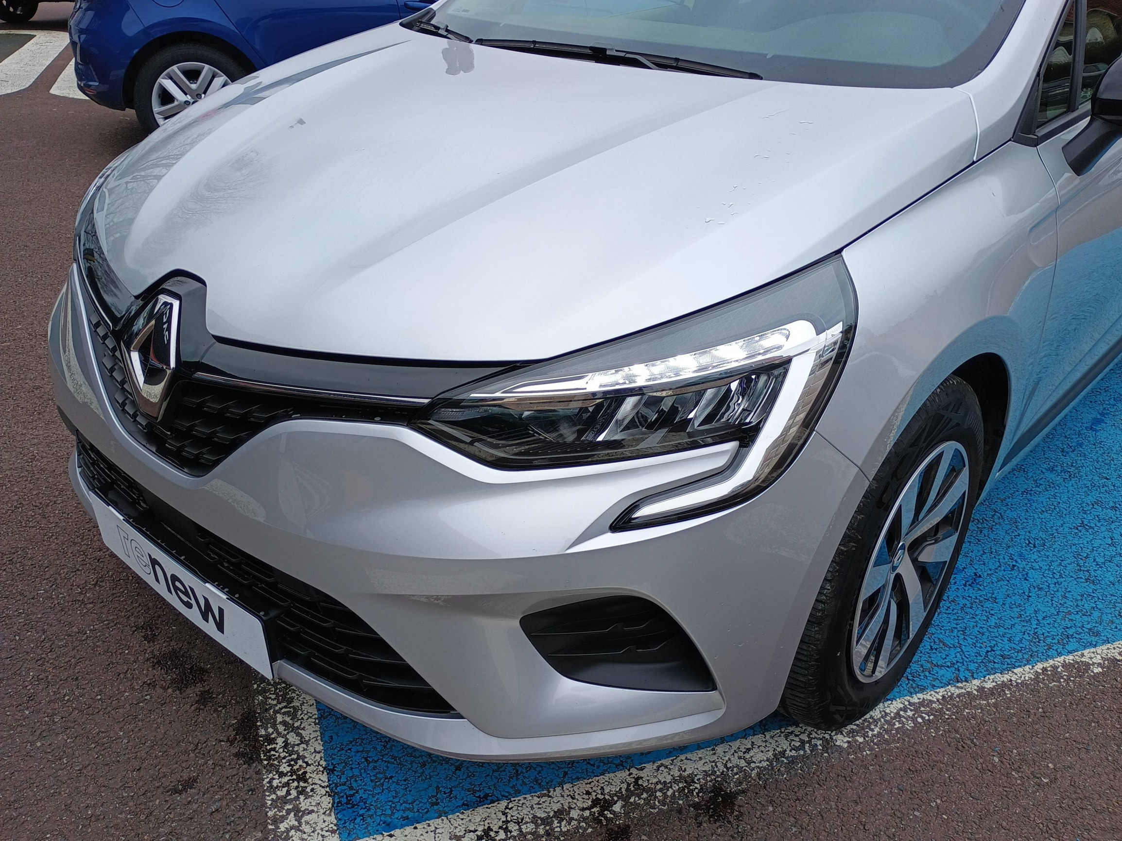 Vente en ligne Renault Clio 5 Clio TCe 90 au prix de 14 290 €