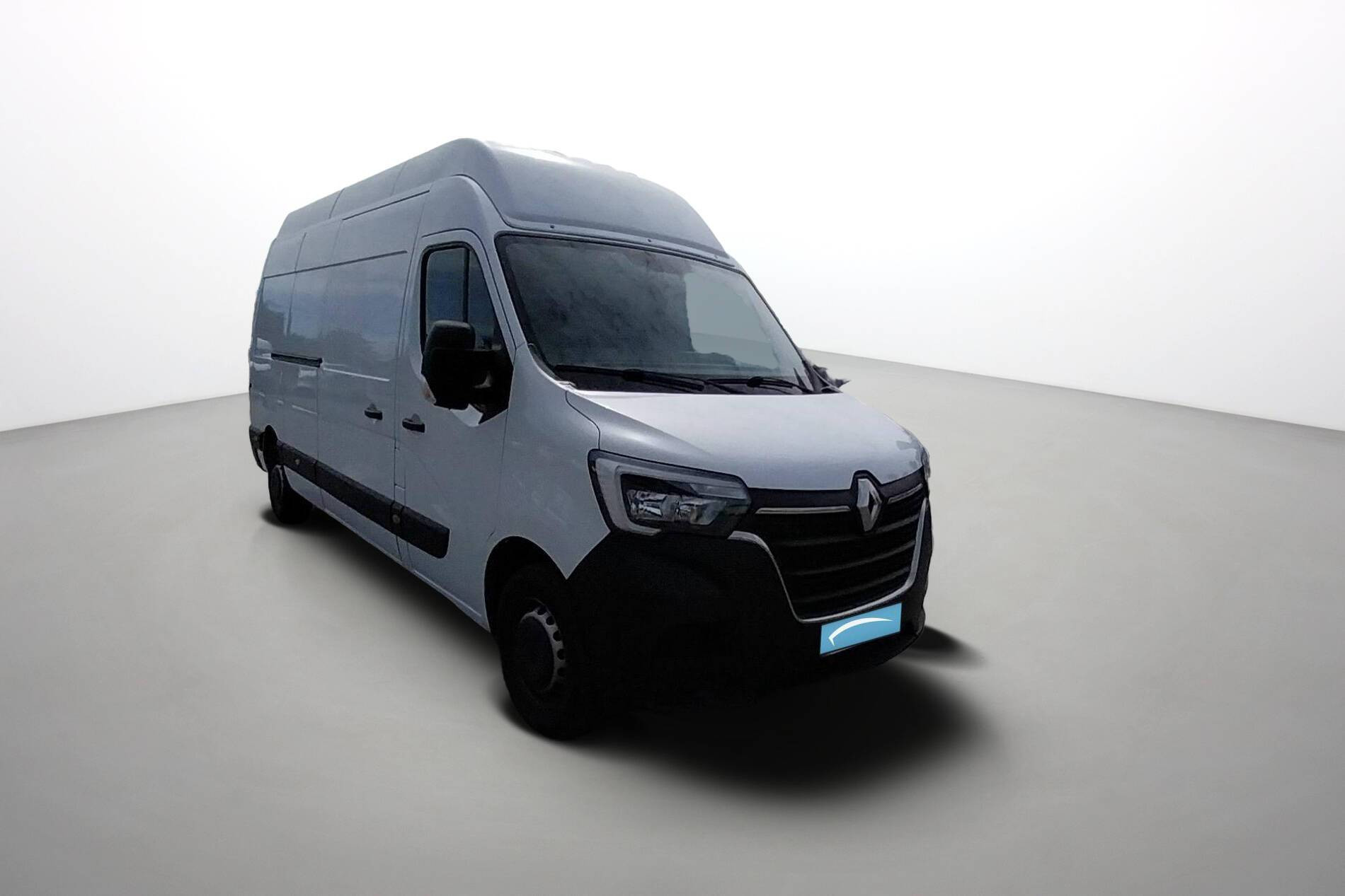 Vente en ligne Renault Master Fourgon MASTER FGN TRAC F3500 L3H3 BLUE DCI 135 au prix de 32 390 €