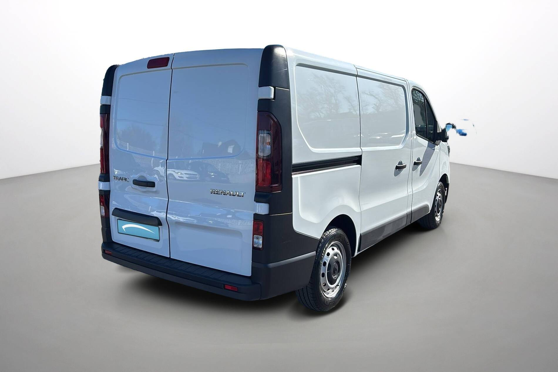 Vente en ligne Renault Trafic 3 Fourgon TRAFIC FG BLUE DCI 130 L1H1 3T GSR2 au prix de 24 990 €