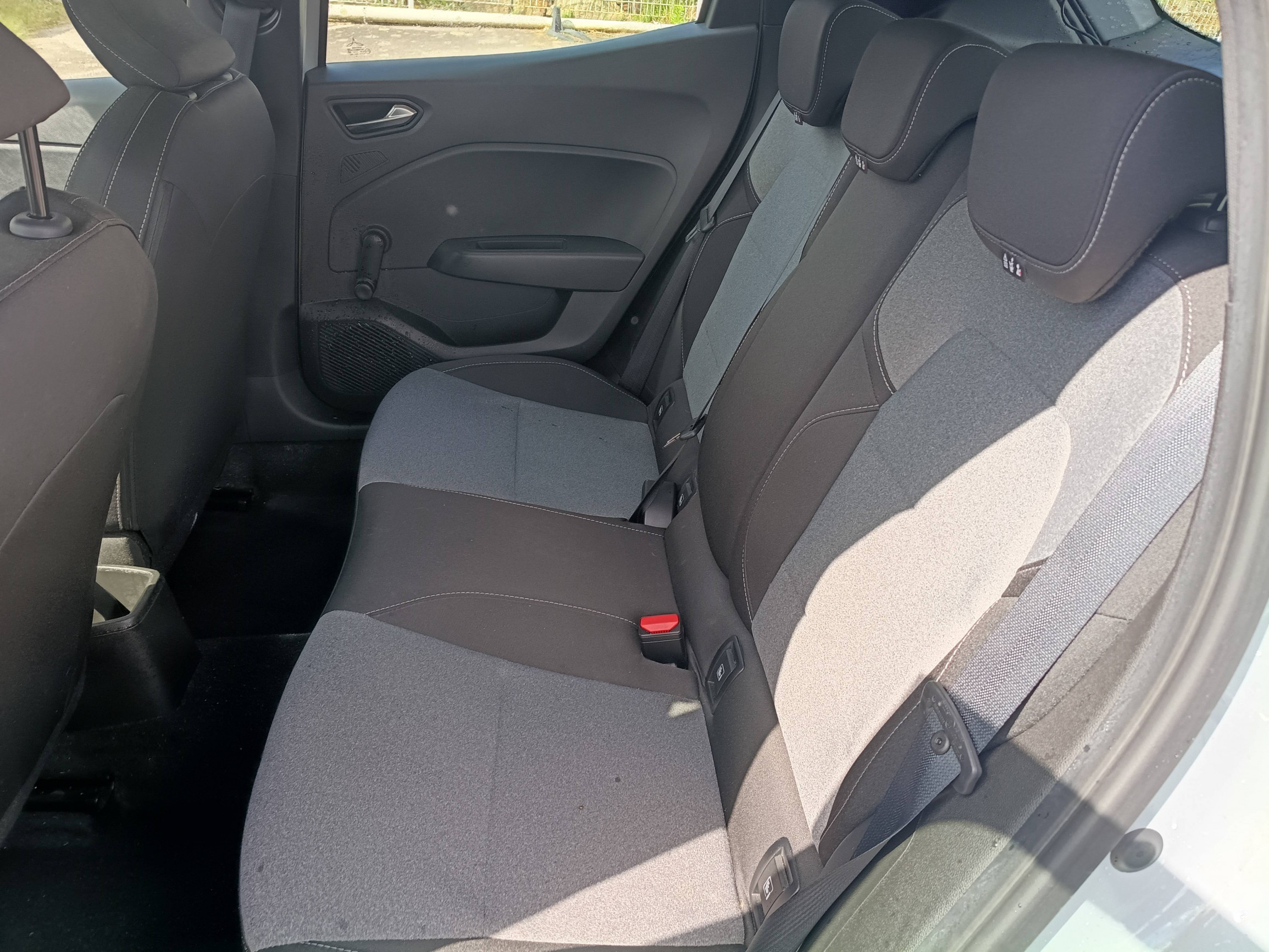 Vente en ligne Renault Clio 5 Clio Blue dCi 100 ch GSR2 au prix de 16 490 €