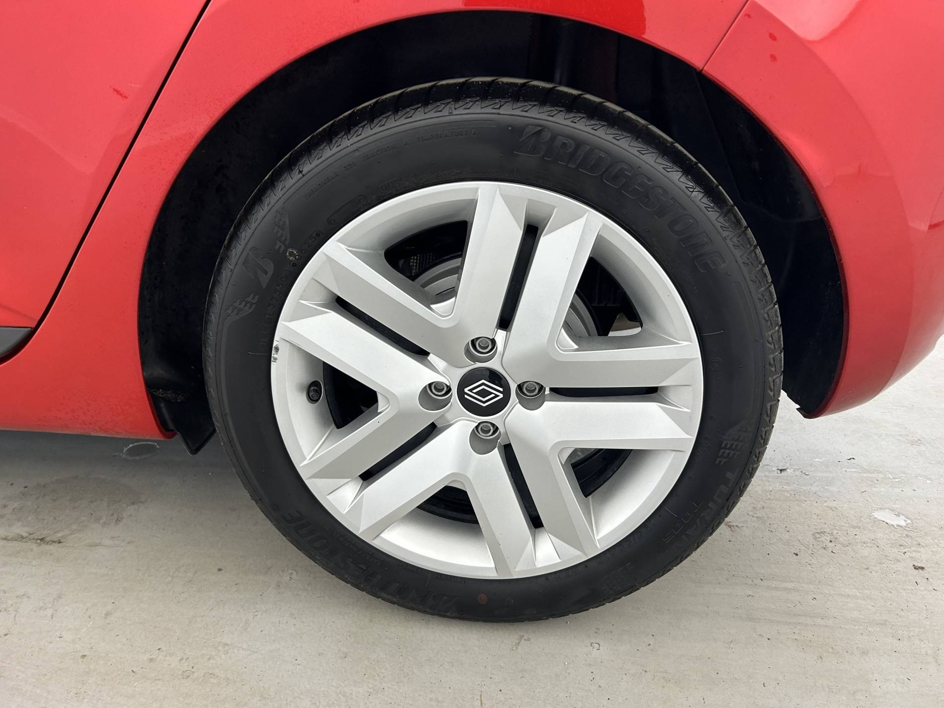 Vente en ligne Renault Clio 5 Clio E-Tech full hybrid 145 ch GSR2 au prix de 21 990 €