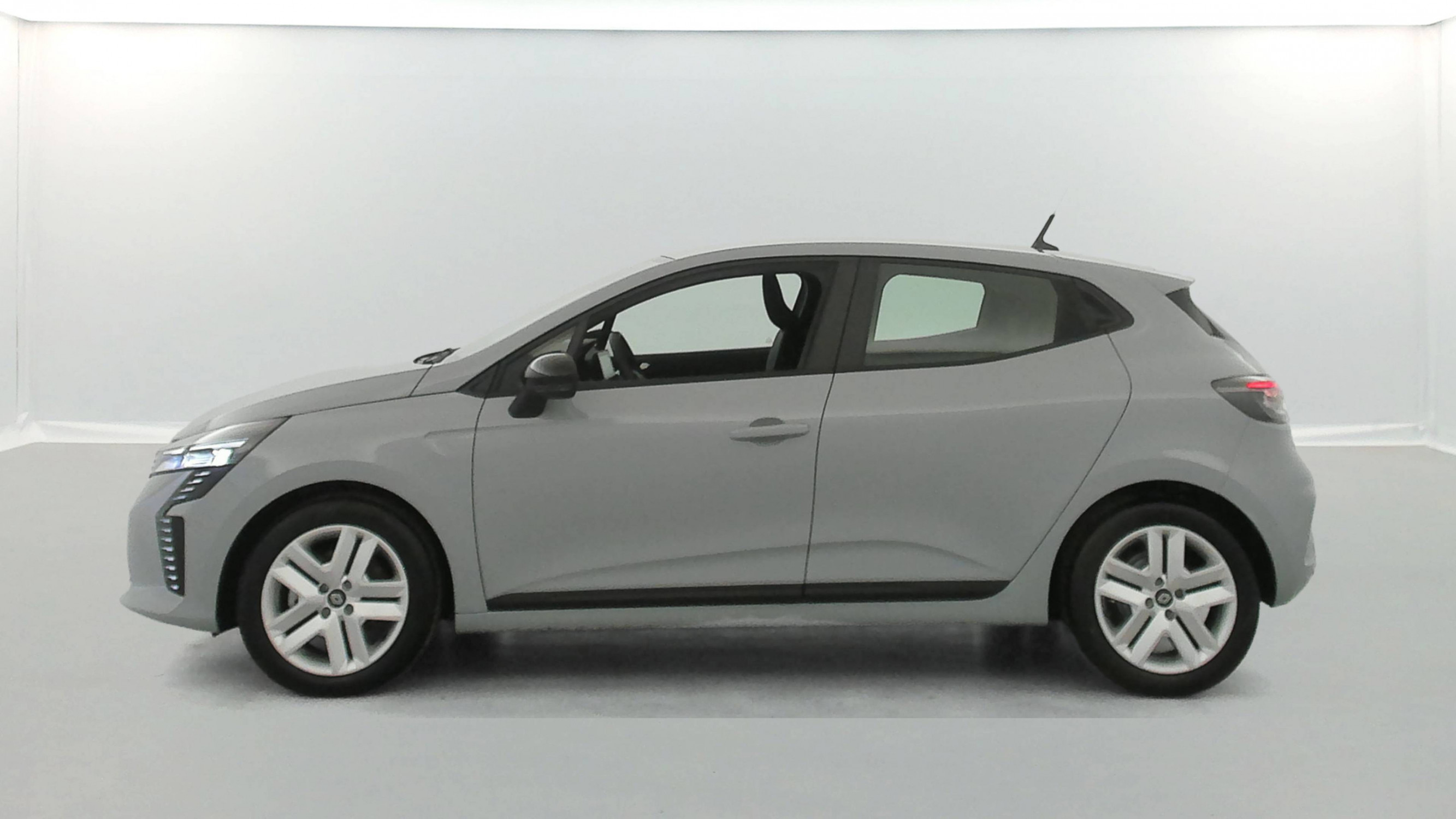 Vente en ligne Renault Clio 5 Clio E-Tech full hybrid 145 ch GSR2 au prix de 19 990 €