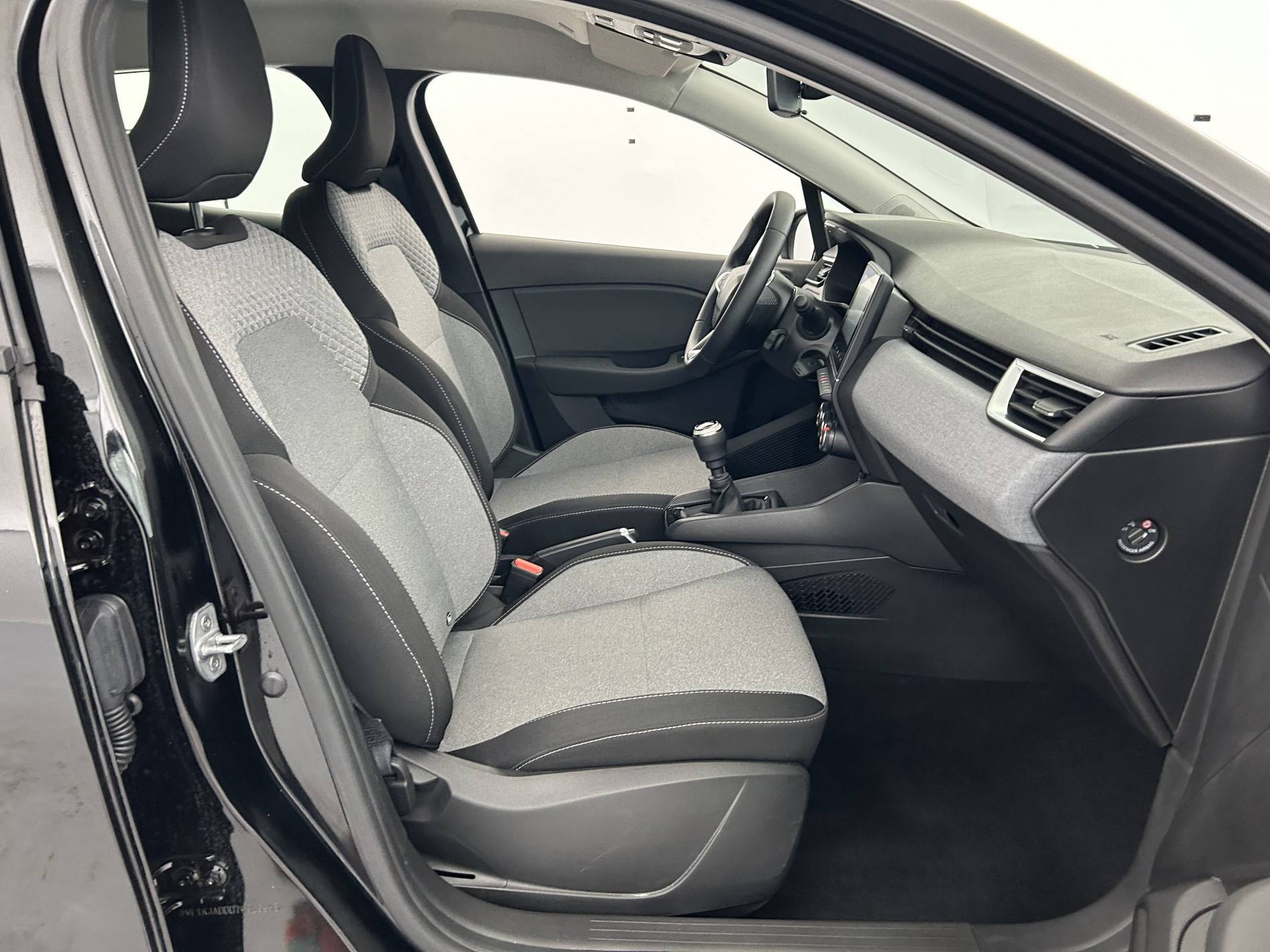 Vente en ligne Renault Clio 5 Clio Blue dCi 100 ch GSR2 au prix de 18 890 €