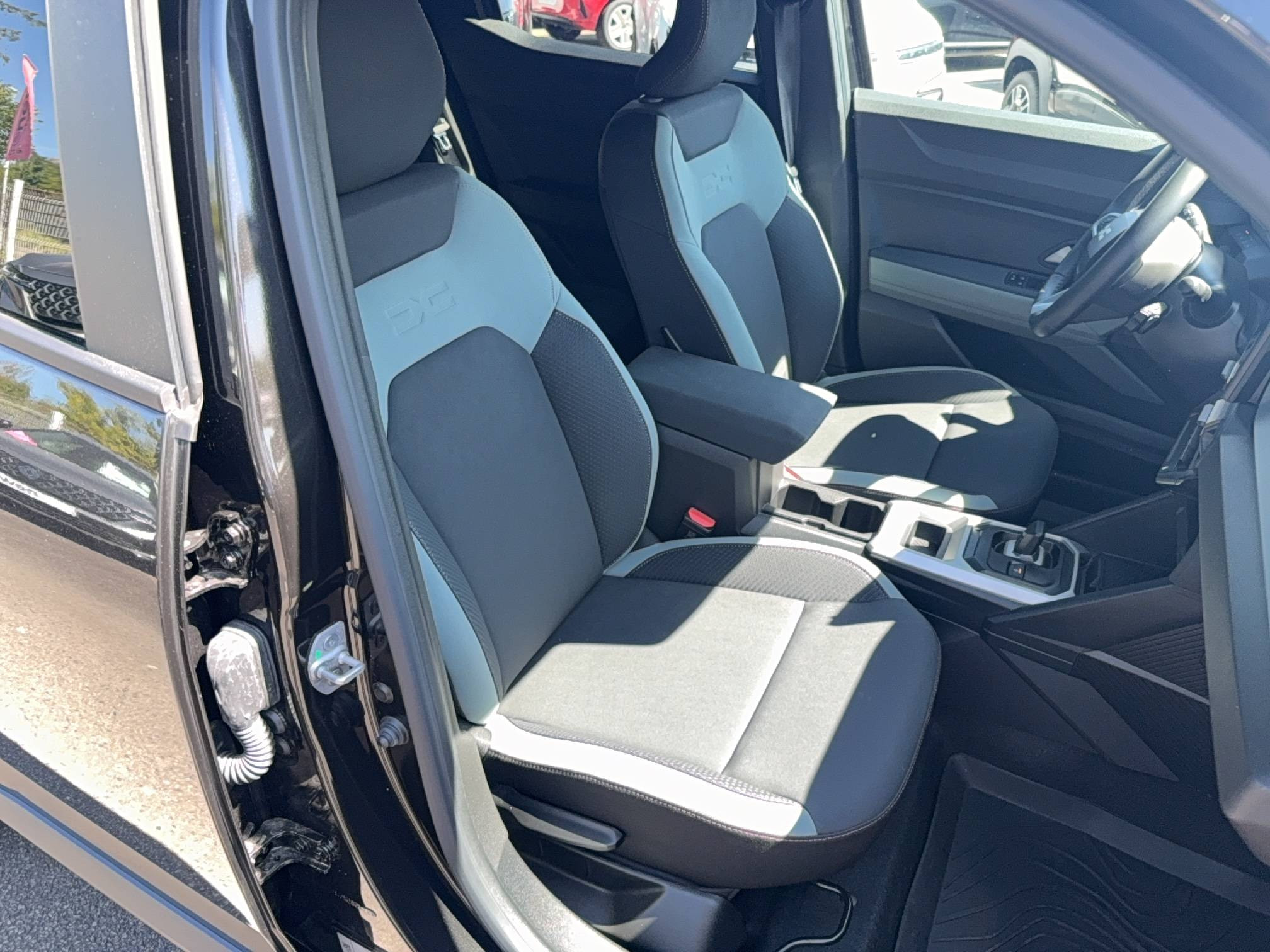 Vente en ligne Dacia Duster  Hybrid 140 au prix de 26 990 €