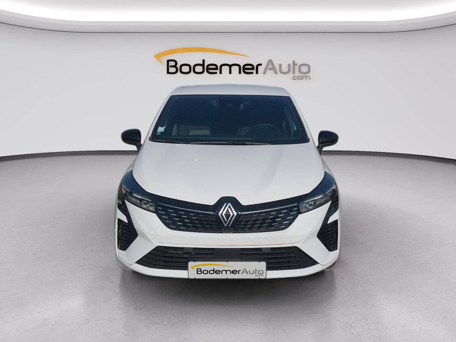 Vente en ligne Renault Clio 5 Clio E-Tech full hybrid 145 au prix de 17 990 €