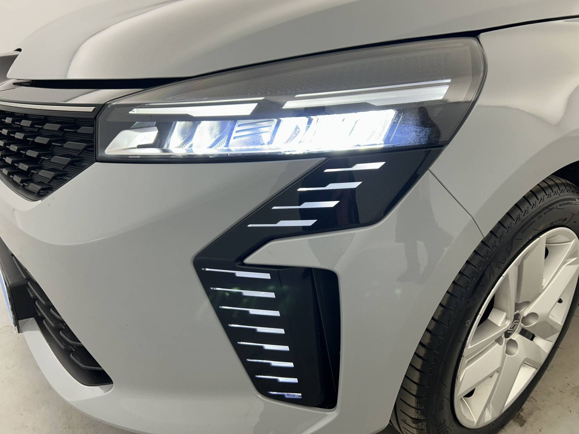 Vente en ligne Renault Clio 5 Clio TCe 90 au prix de 15 990 €