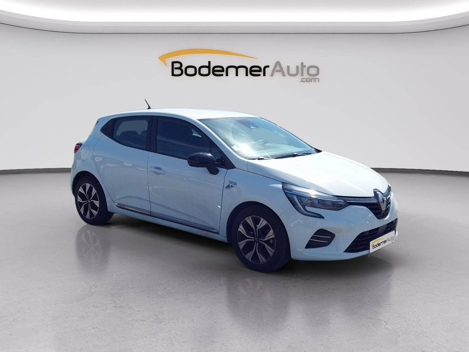 Vente en ligne Renault Clio 5 Clio TCe 90 - 21N au prix de 14 690 €