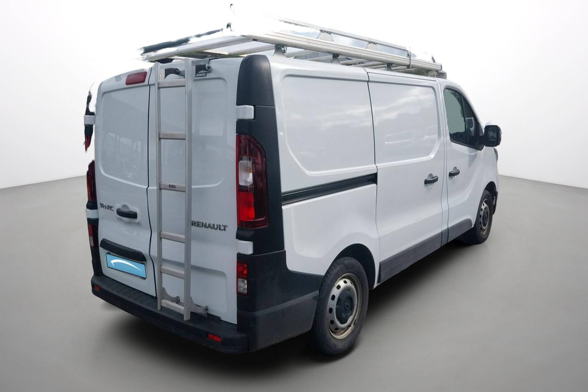 Vente en ligne Renault Trafic 3 Fourgon TRAFIC FGN L1H1 2800 KG BLUE DCI 110 au prix de 21 590 €