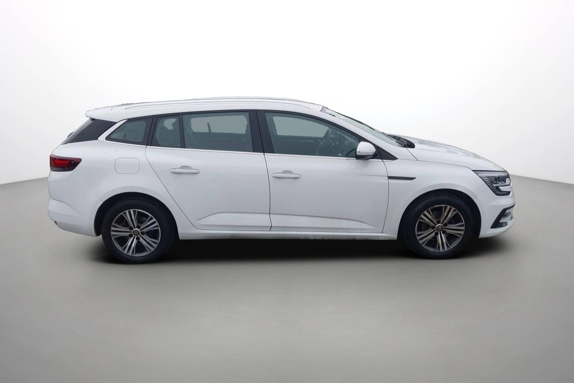Vente en ligne Renault Megane 4 Estate  Blue dCi 115 au prix de 18 490 €