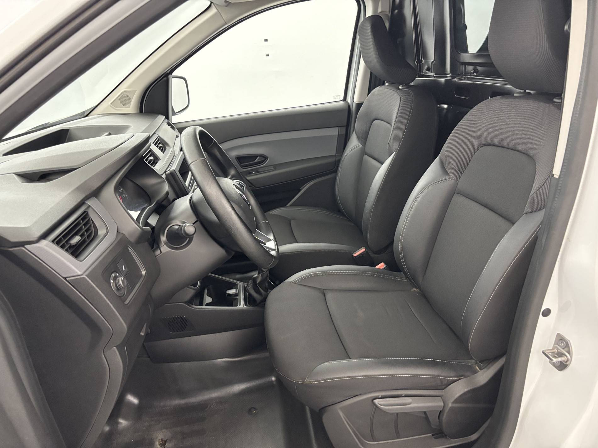 Renault Express Van  BLUE DCI 95 - 22 occasion de 2024 en vente à Guingamp