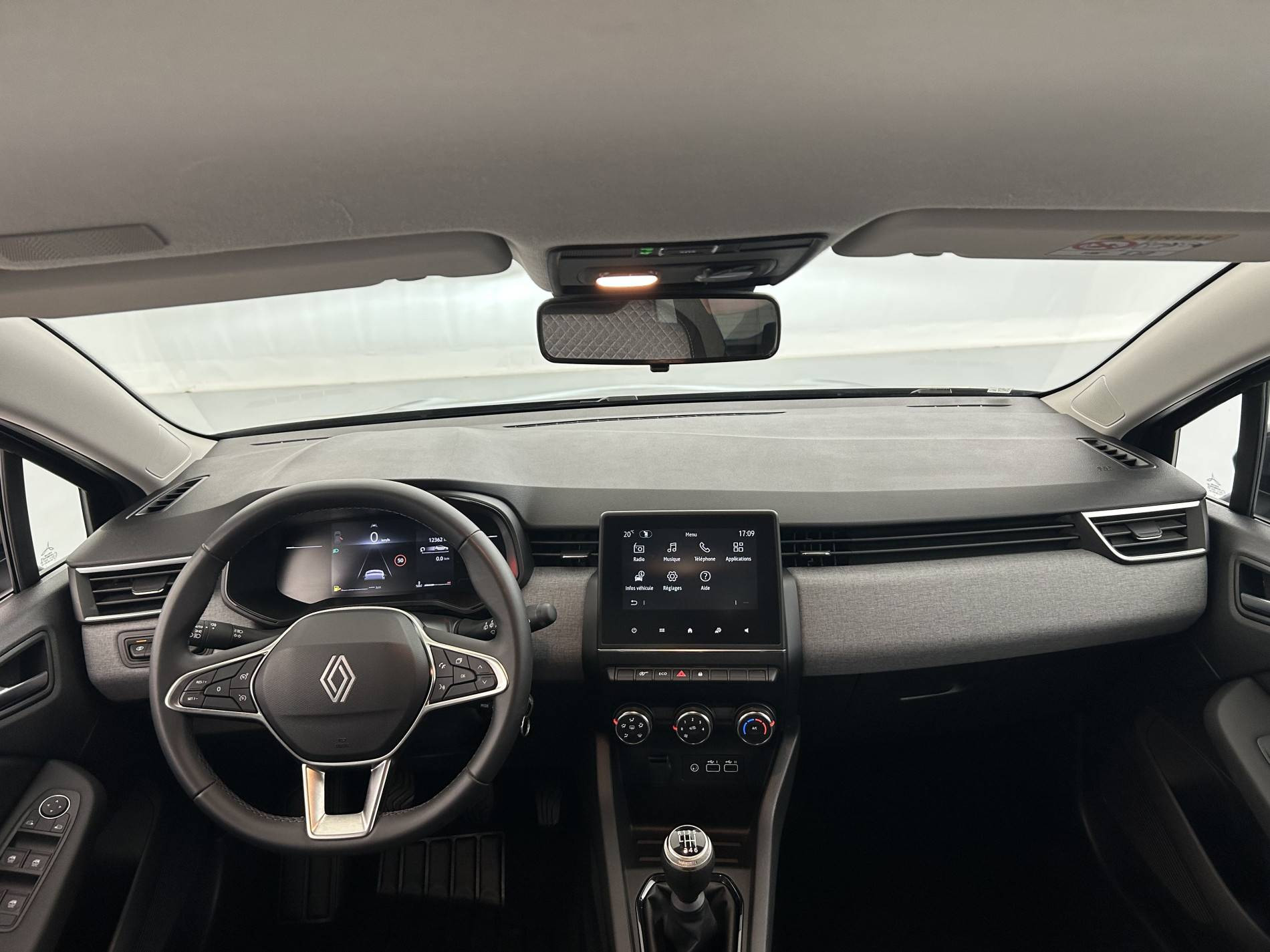 Vente en ligne Renault Clio 5 Clio Blue dCi 100 ch GSR2 au prix de 18 791 €