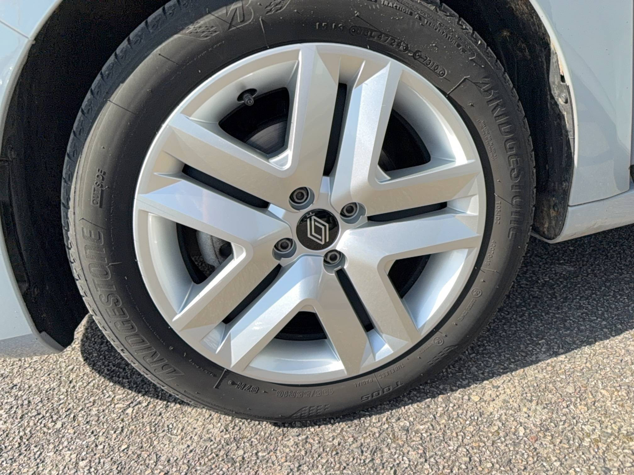 Vente en ligne Renault Clio 5 Clio Blue dCi 100 ch GSR2 au prix de 16 900 €