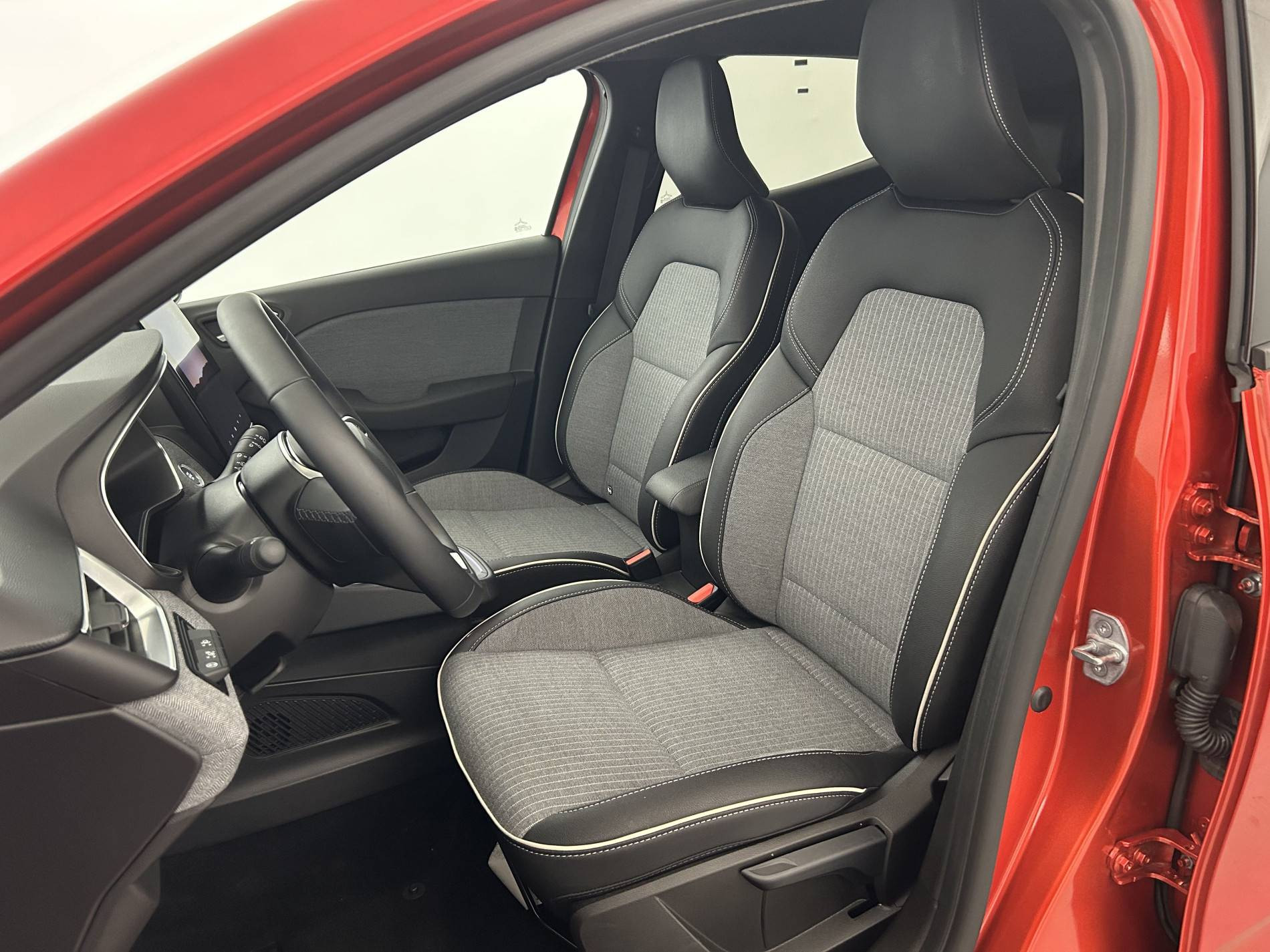 Vente en ligne Renault Clio 5 Clio E-Tech full hybrid 145 ch GSR2 au prix de 20 990 €