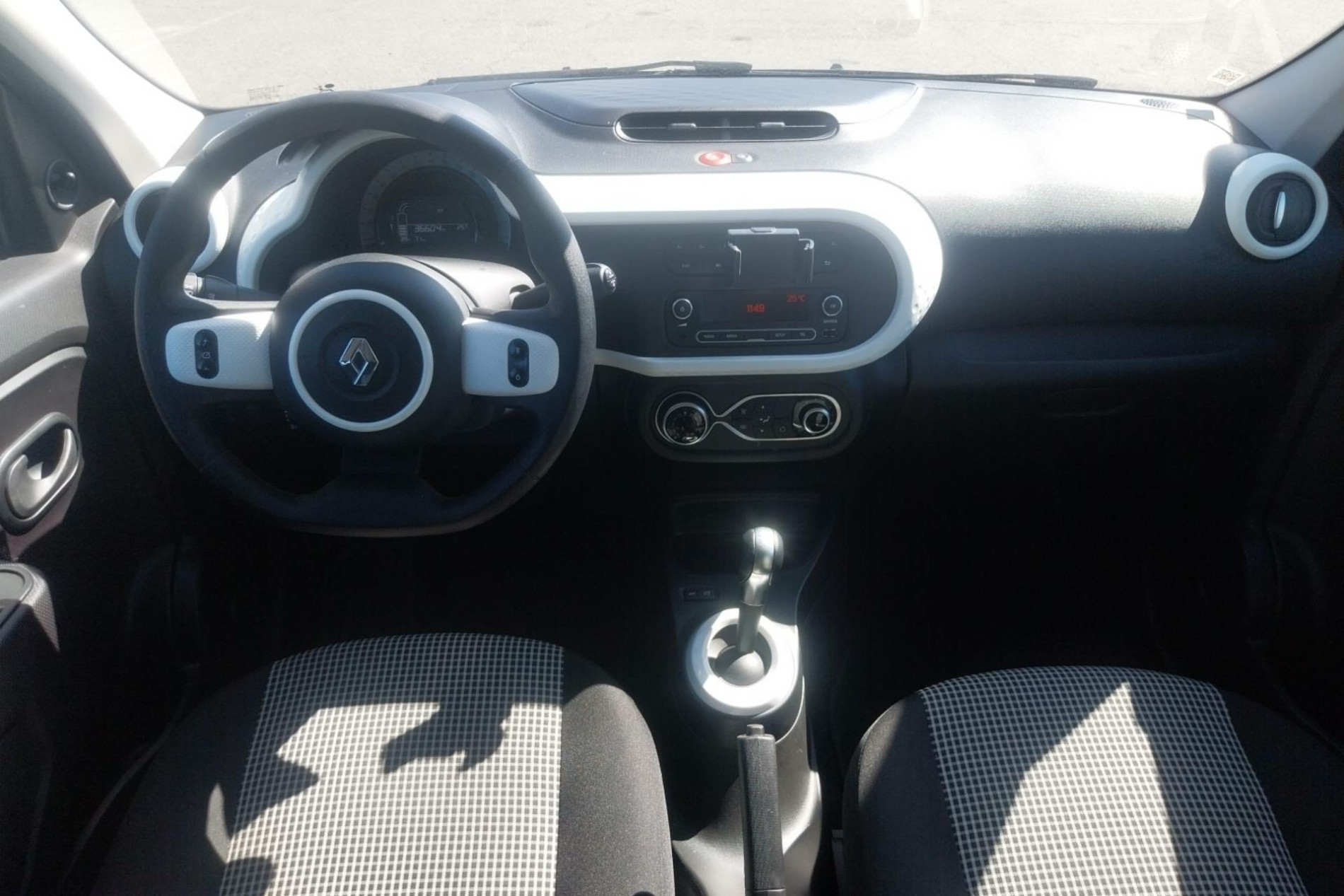 Vente en ligne Renault Twingo Electrique Twingo III E-Tech au prix de 11 390 €
