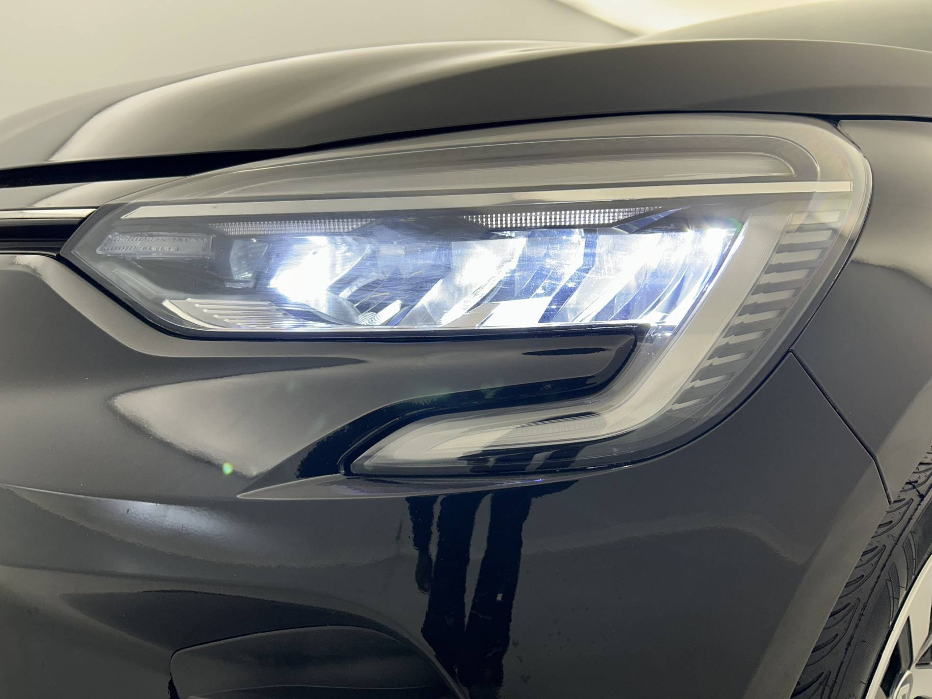 Vente en ligne Renault Clio 5 Clio TCe 90 au prix de 13 990 €