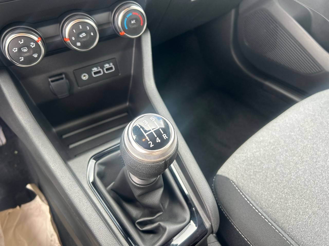 Vente en ligne Renault Clio 5 Clio SCe 65 ch GSR2 au prix de 15 990 €