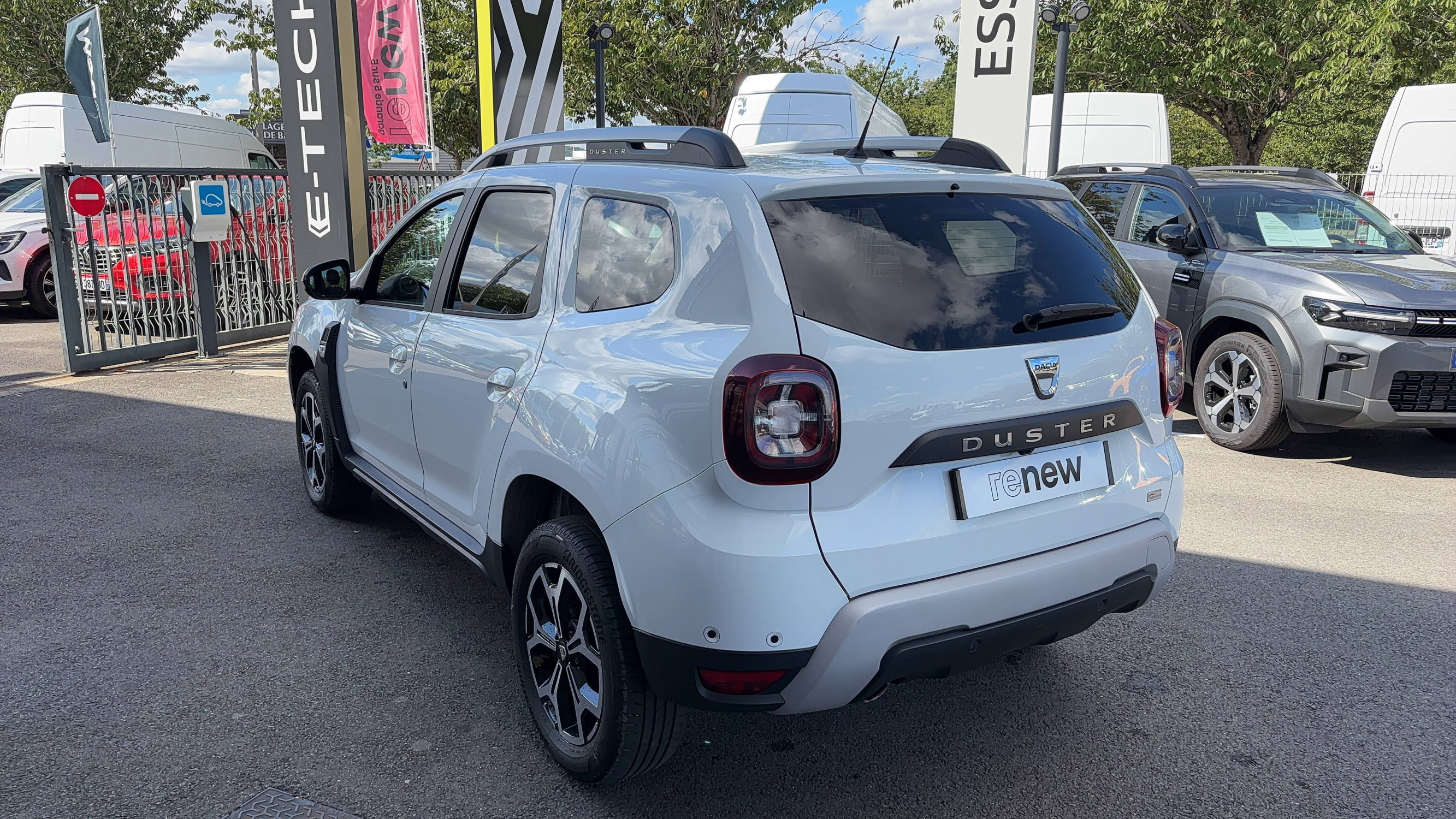 Vente en ligne Dacia Duster  Blue dCi 115 4x2 au prix de 17 490 €