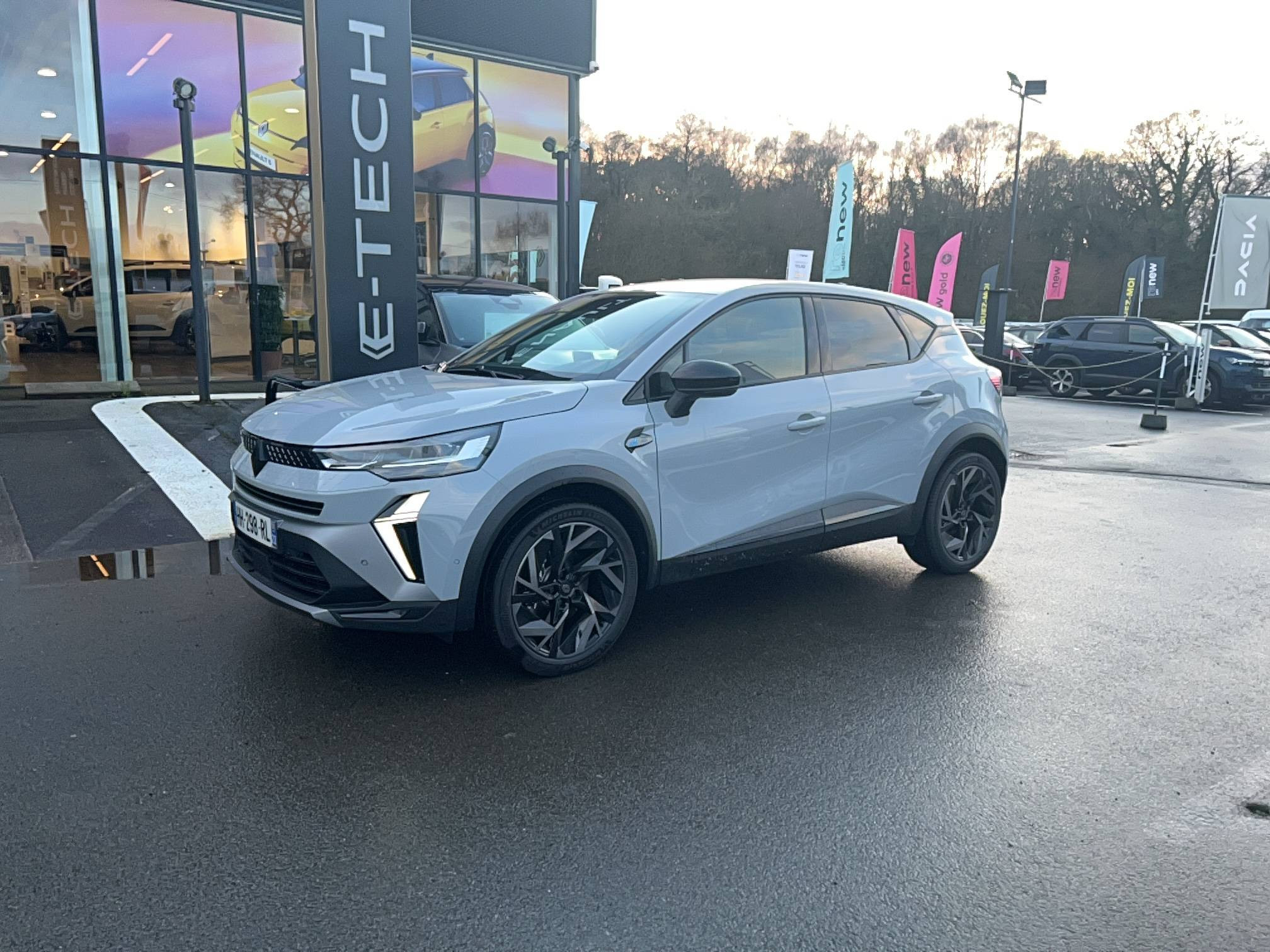 Renault Captur  E-Tech full hybrid 160 ch occasion de 2026 en vente à Guingamp