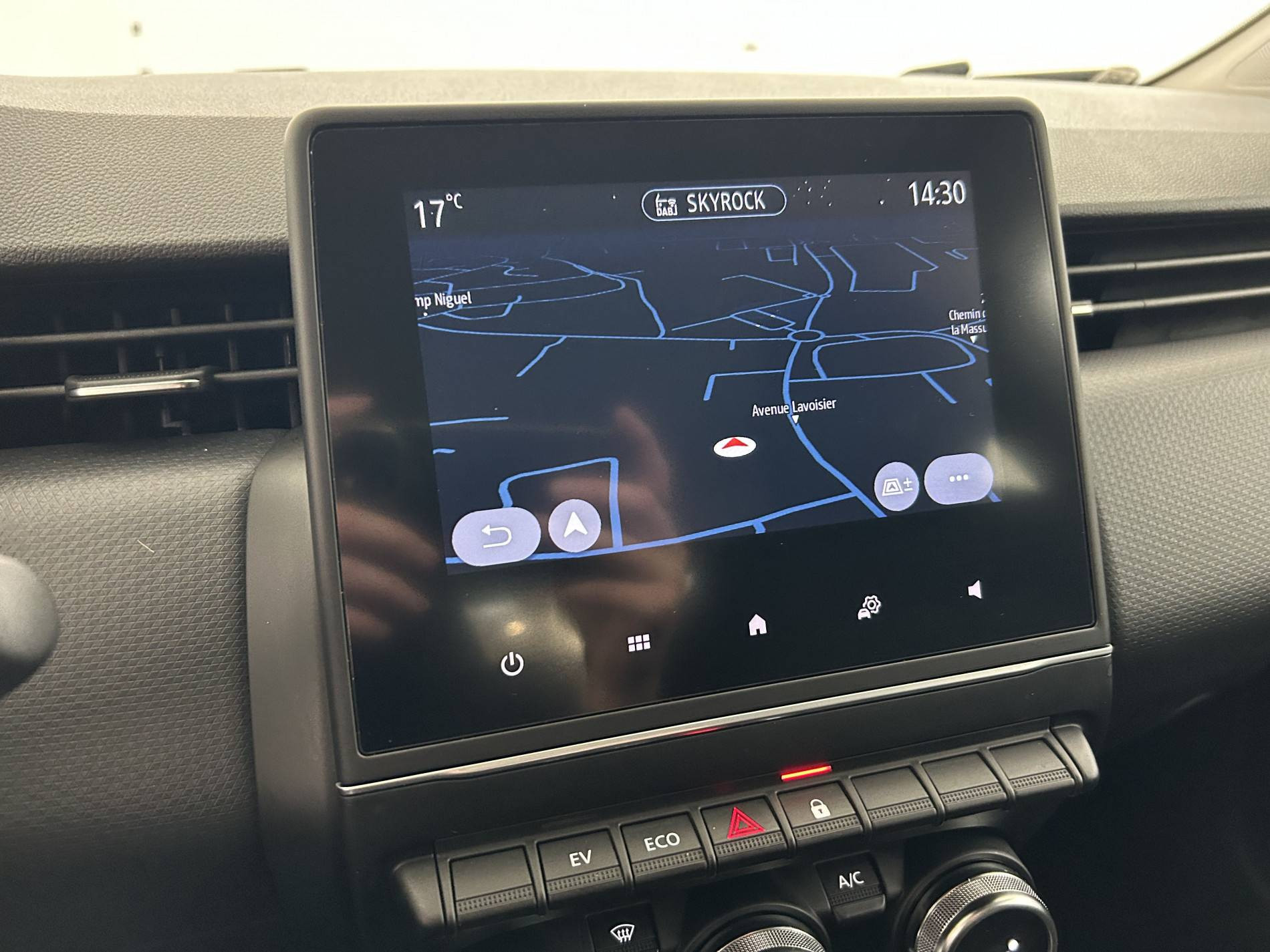 Vente en ligne Renault Clio 5 CLIO SOCIETE E-TECH 140 - 21 au prix de 13 990 €