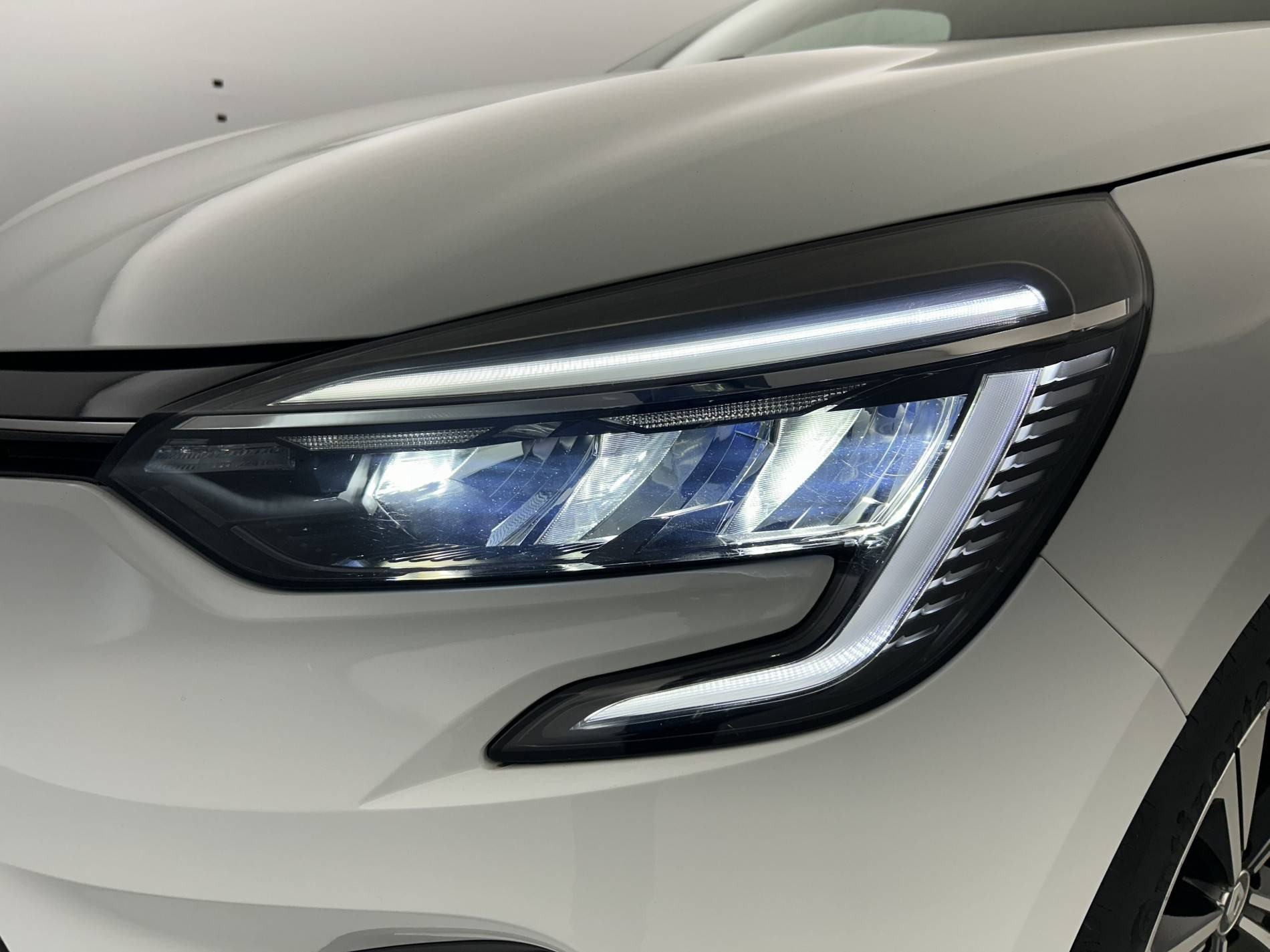 Vente en ligne Renault Clio 5 Clio TCe 90 - 21N au prix de 14 290 €