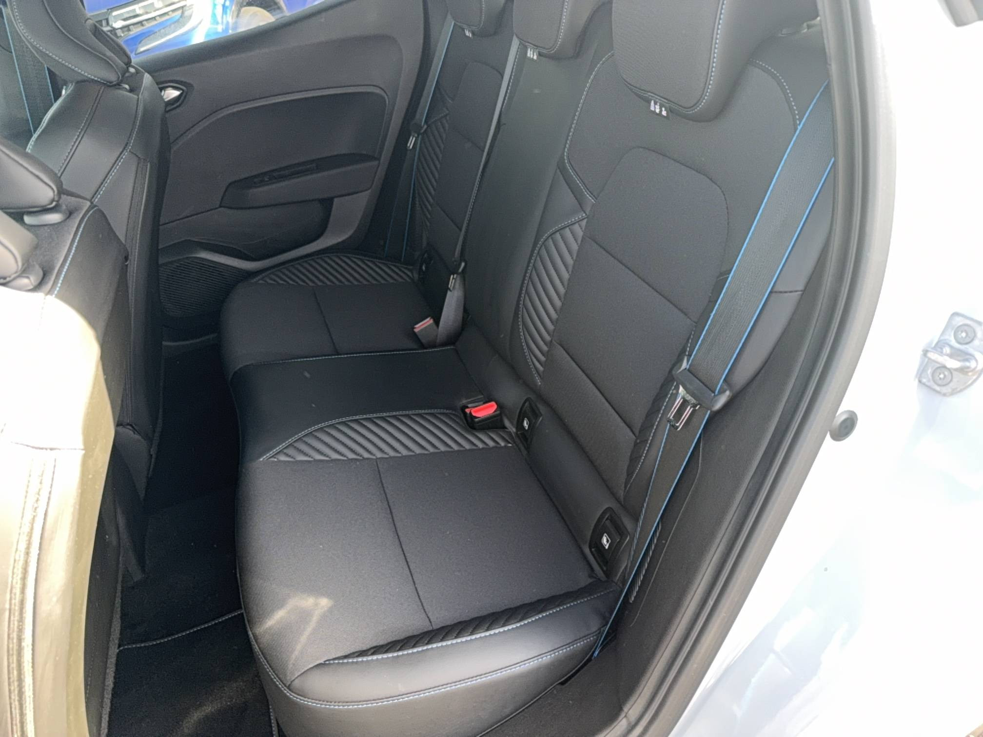 Vente en ligne Renault Clio 5 Clio E-Tech full hybrid 145 ch GSR2 au prix de 22 990 €
