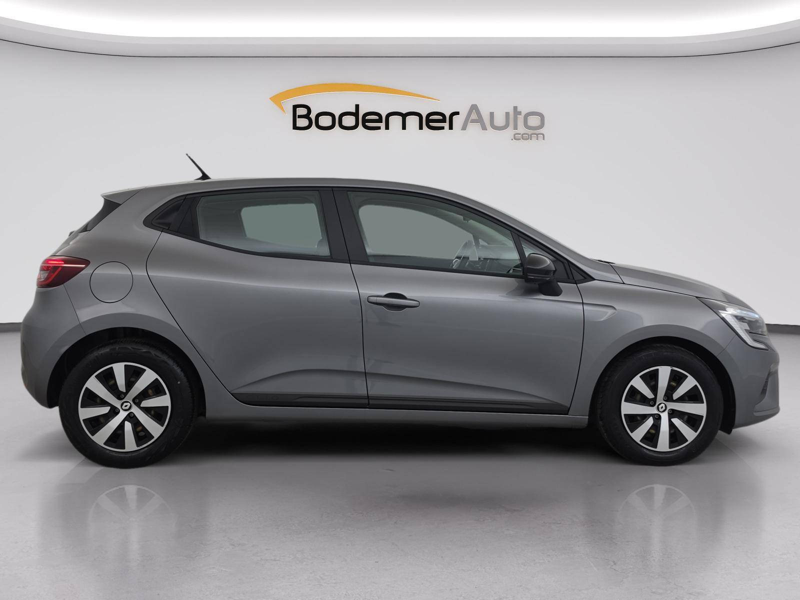 Vente en ligne Renault Clio 5 Clio TCe 90 au prix de 13 890 €