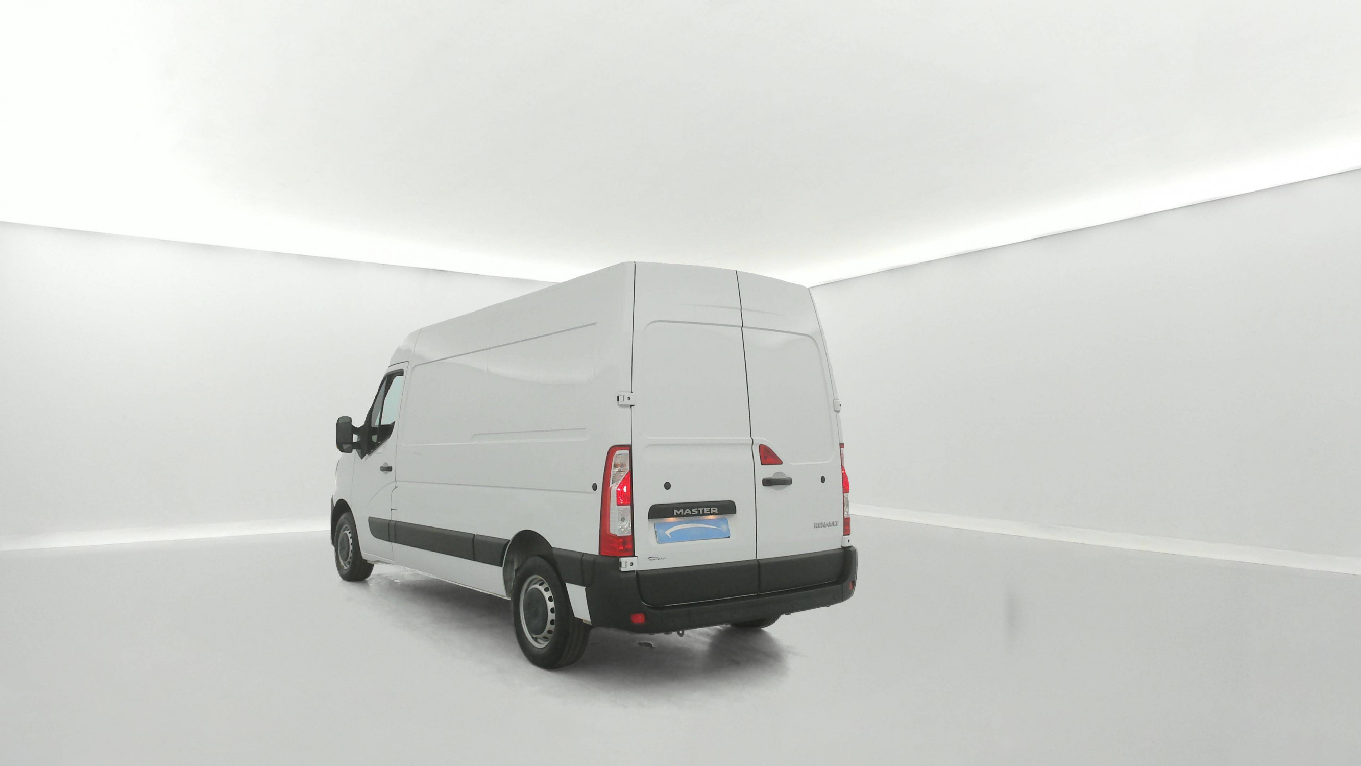 Vente en ligne Renault Master Fourgon MASTER FGN TRAC F3500 L2H2 BLUE DCI 135 au prix de 24 900 €