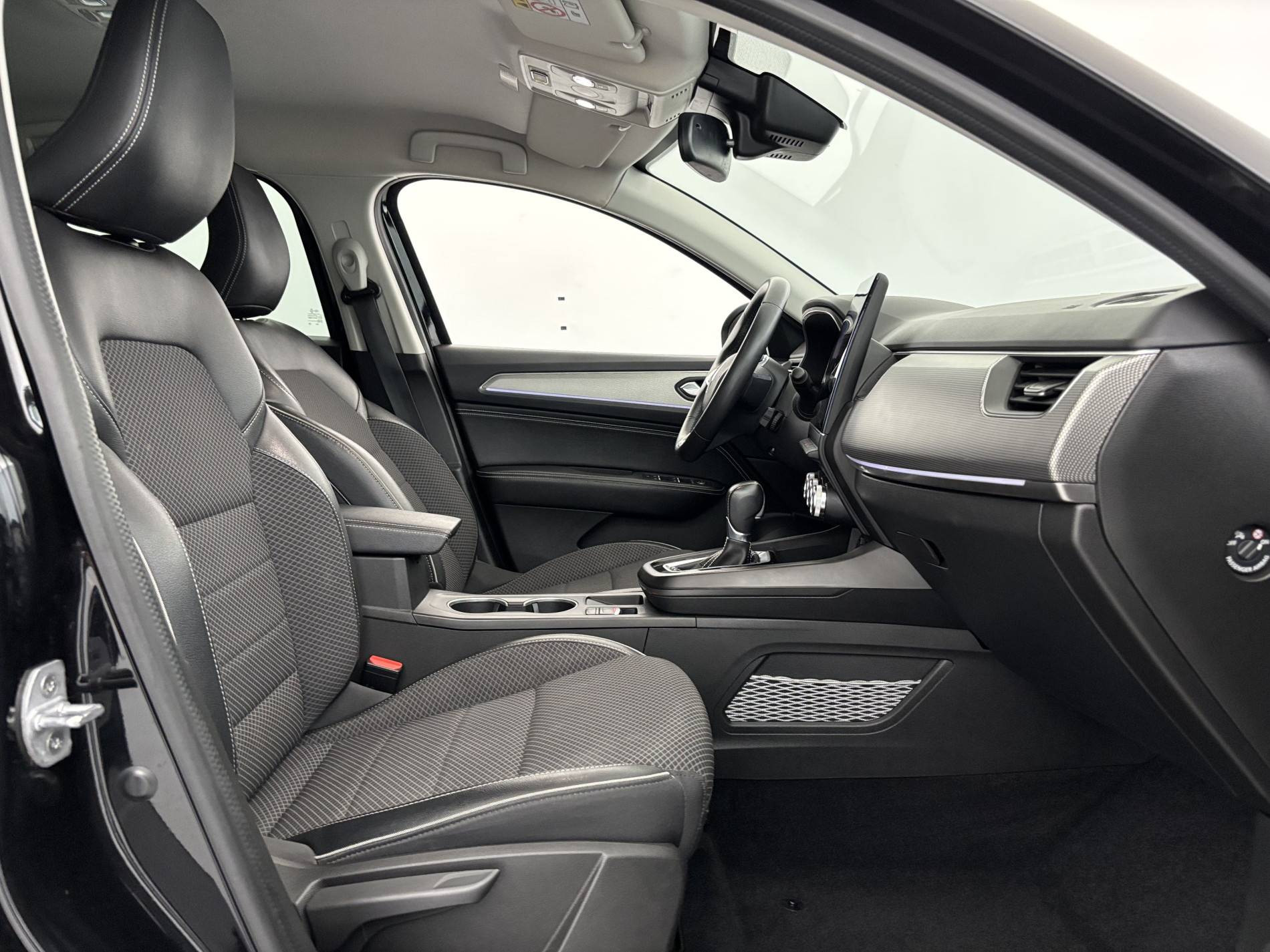 Vente en ligne Renault Arkana  E-Tech hybride 145 - 22 au prix de 20 990 €
