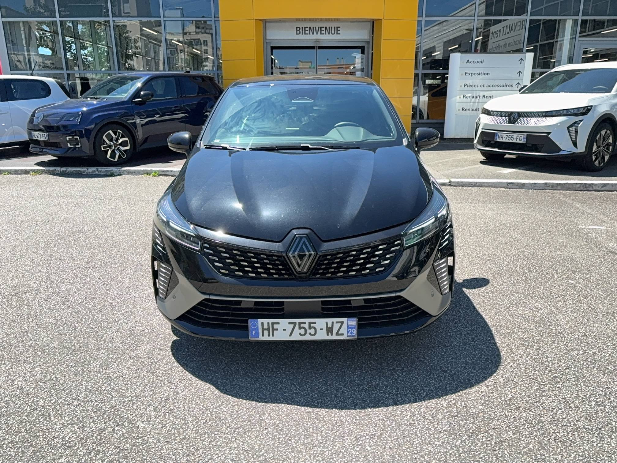 Vente en ligne Renault Clio 5 Clio E-Tech full hybrid 145 ch GSR2 au prix de 27 490 €