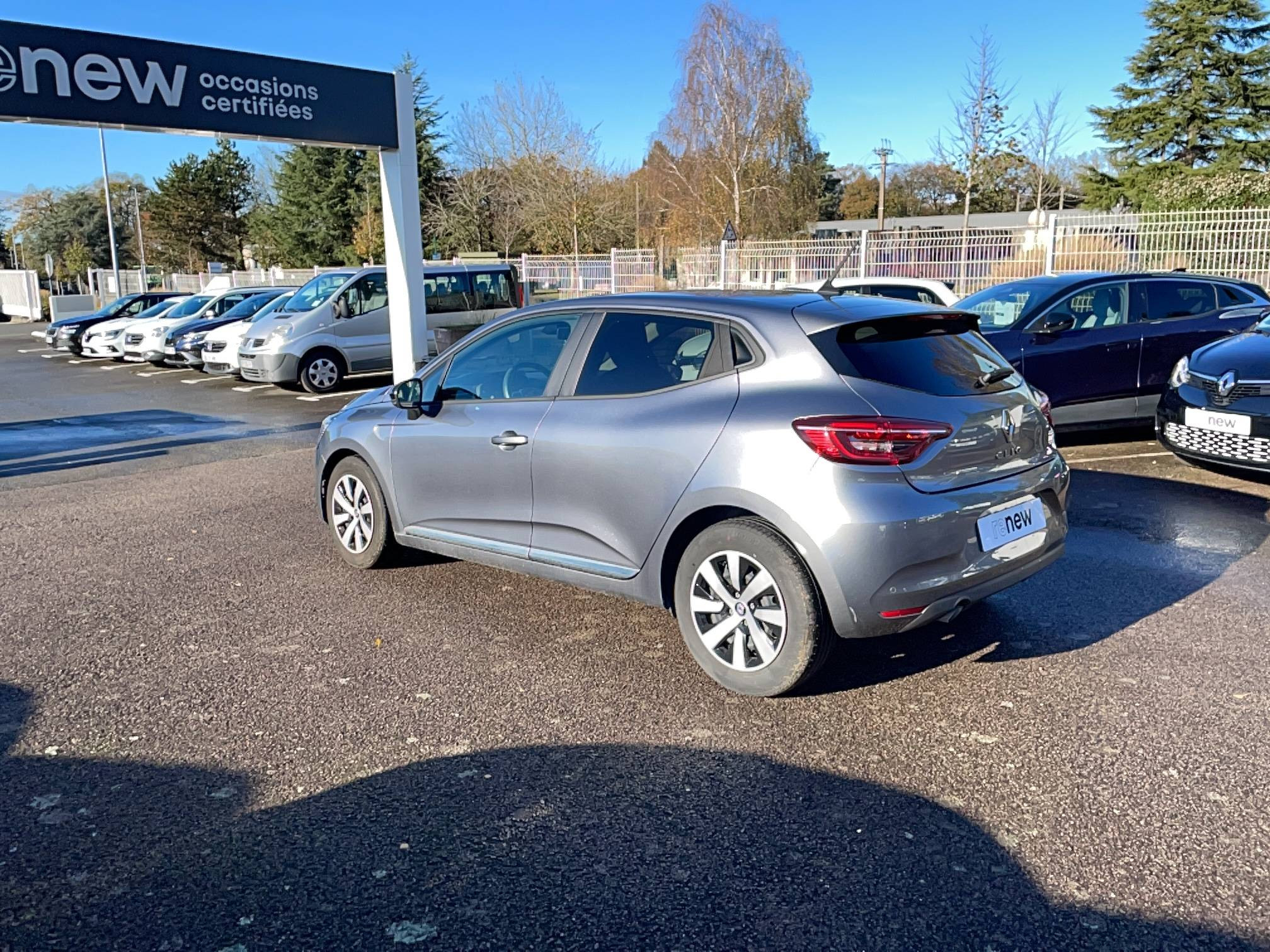 Vente en ligne Renault Clio 5 Clio TCe 90 au prix de 13 490 €