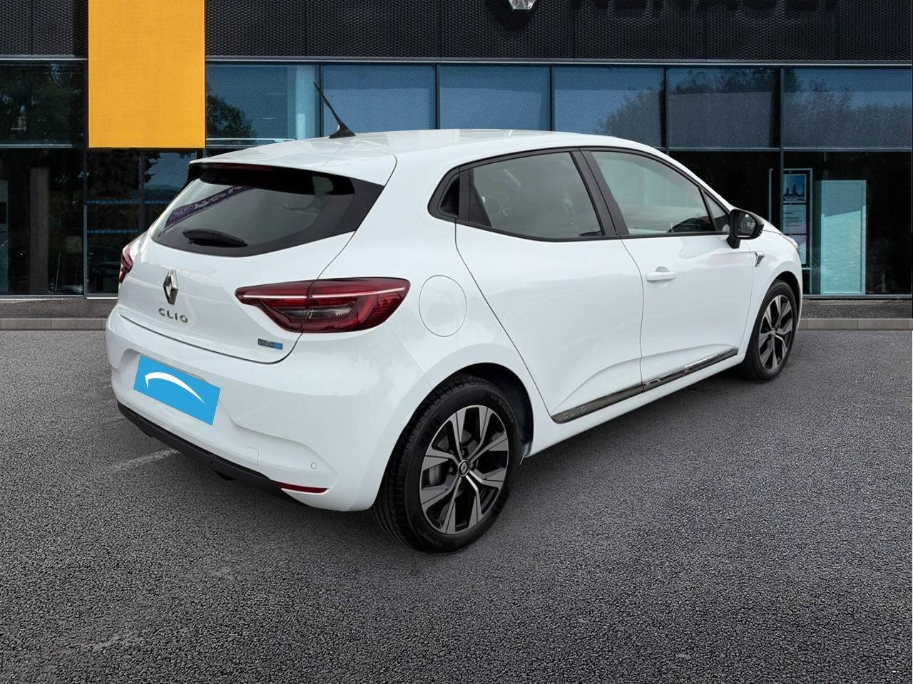 Vente en ligne Renault Clio 5 Clio E-Tech 140 - 21N au prix de 15 490 €