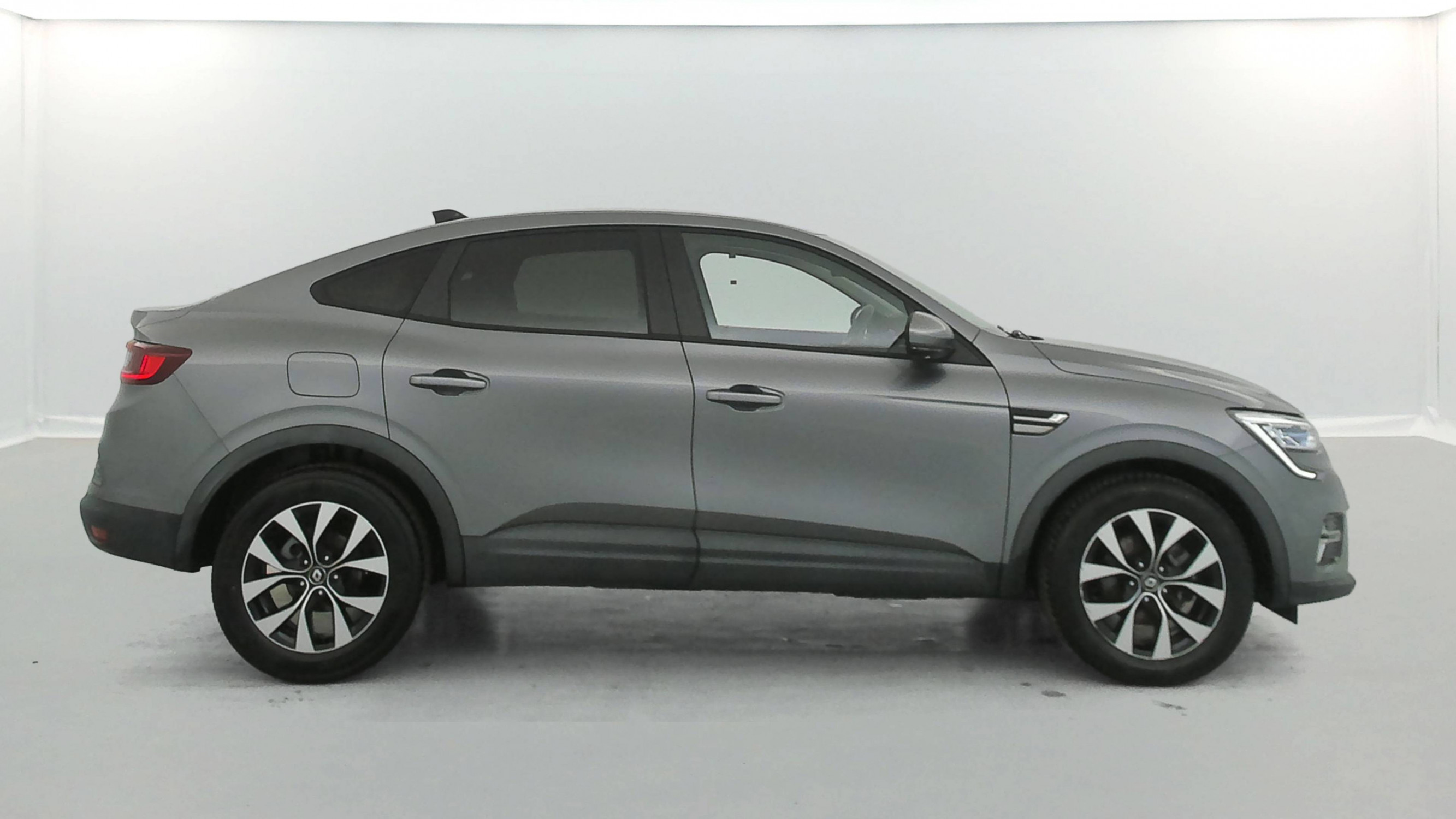 Vente en ligne Renault Arkana  E-Tech hybride 145 - 22 au prix de 19 690 €