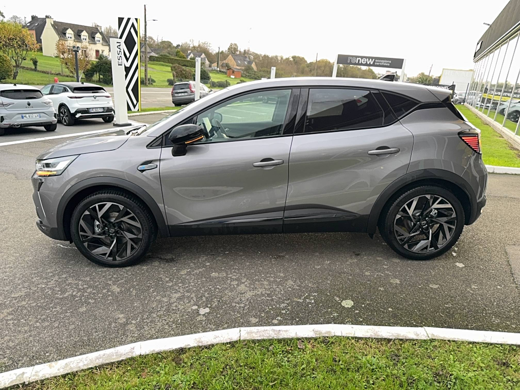 Vente en ligne Renault Captur  E-Tech full hybrid 160 ch au prix de 35 550 €