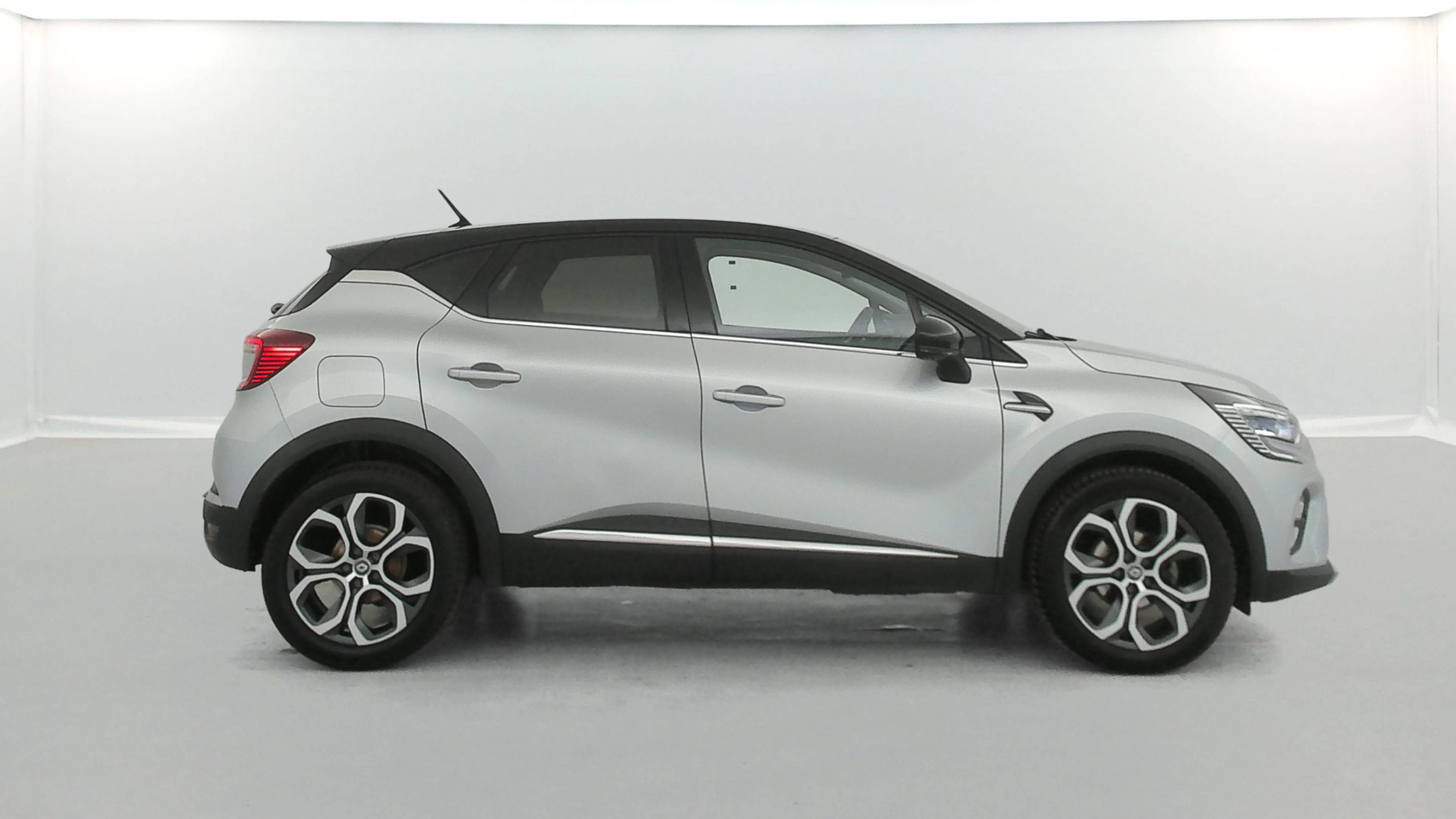 Vente en ligne Renault Captur  TCe 130 EDC FAP au prix de 17 190 €