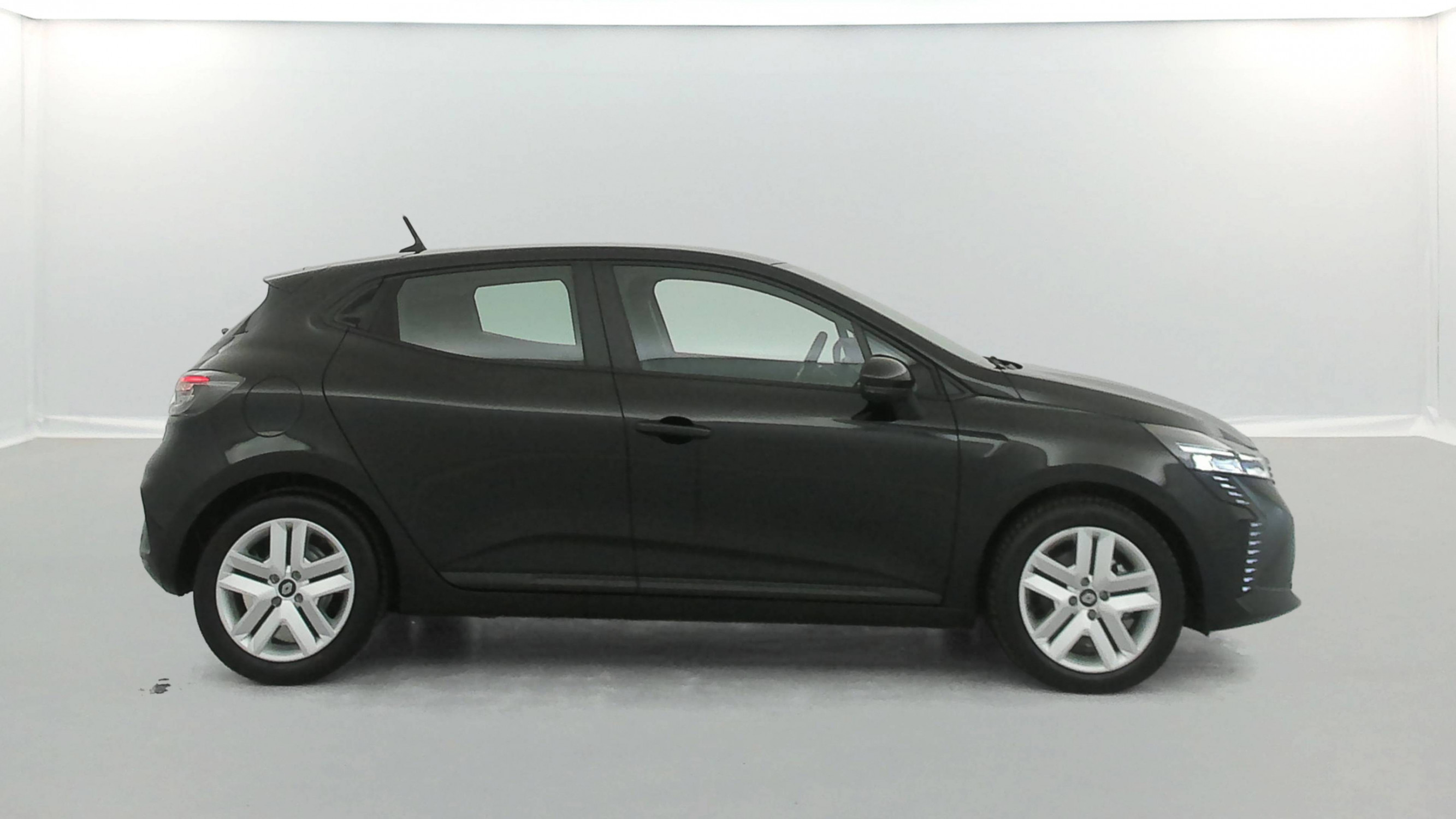 Vente en ligne Renault Clio 5 Clio E-Tech full hybrid 145 ch GSR2 au prix de 18 790 €