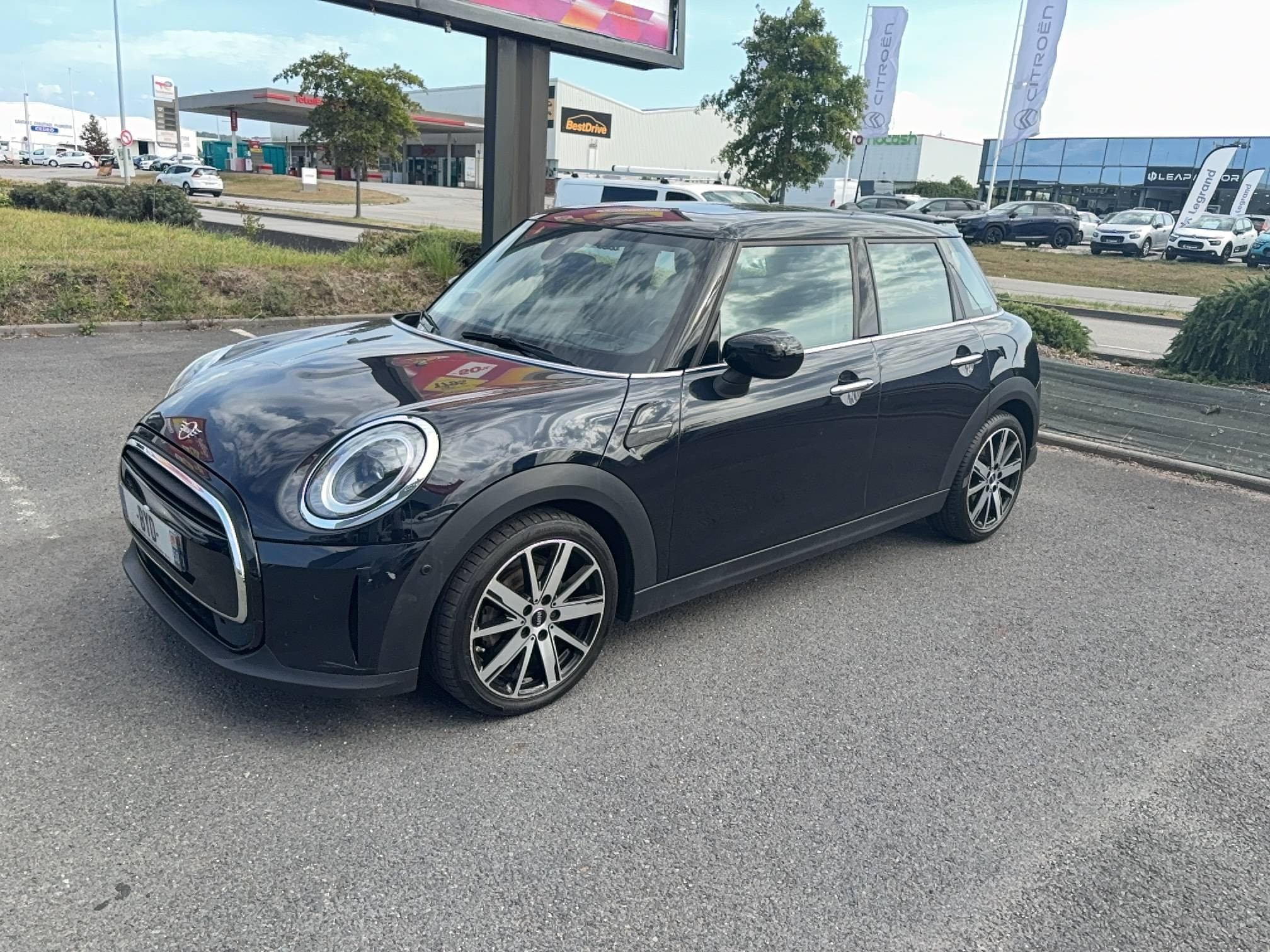 Mini Hatch Hatch 5 Portes Cooper 136 ch DKG7 occasion de 2023 en vente à Cherbourg