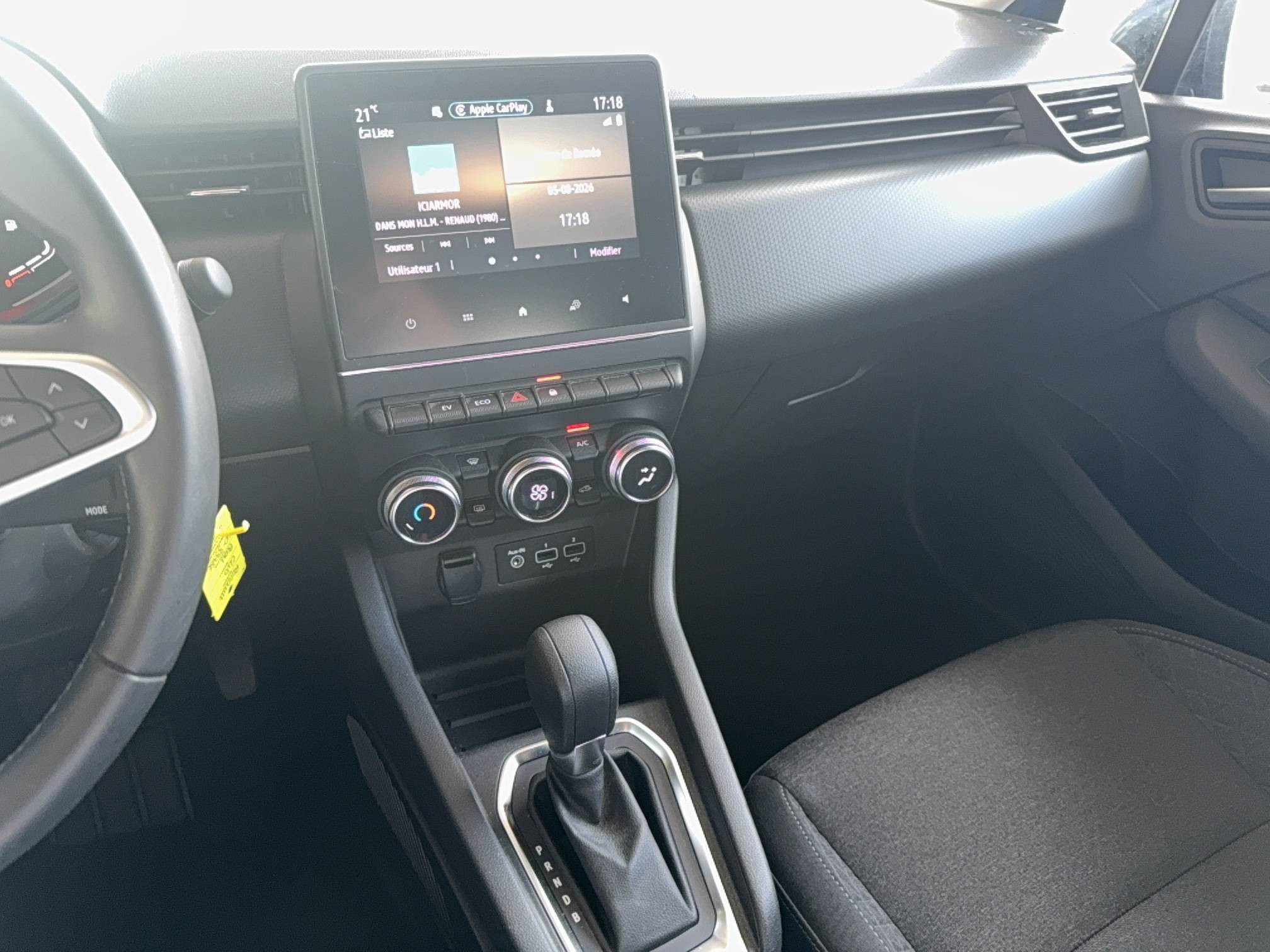 Vente en ligne Renault Clio 5 Clio E-Tech full hybrid 145 au prix de 16 690 €